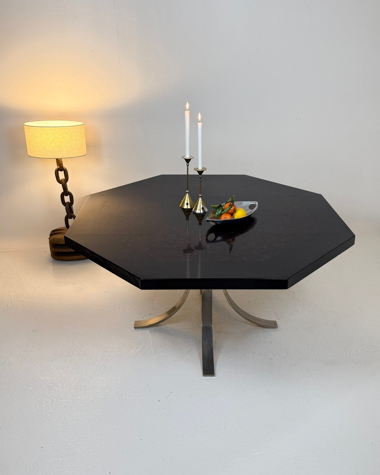 TABLE À MANGER OCTOGONALE EN RÉSINE, ITALY 1970s
