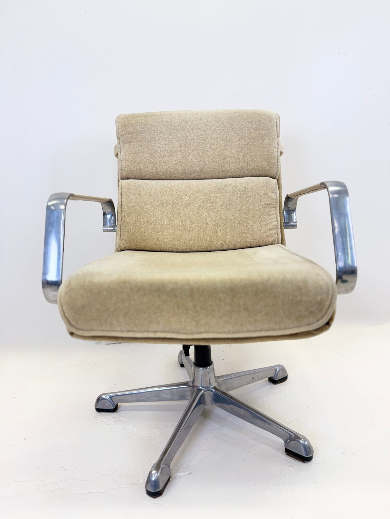 PAIRE DE FAUTEUILS EAMES "IVORY" POUR HERMAN MILLER – 1950s