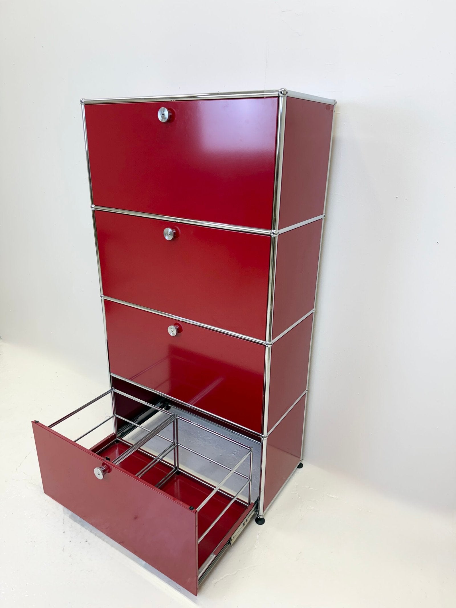 USM HALLER "ROUGE RUBIS" – GRAND MEUBLE DE RANGEMENT (ETAT NEUF)