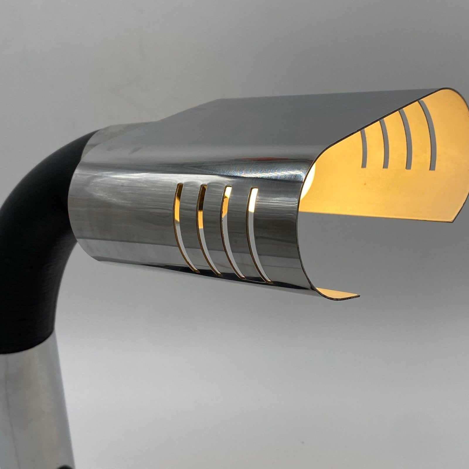 LAMPE TARGETTI CHROME ET NOIR, 1970s. ITALY