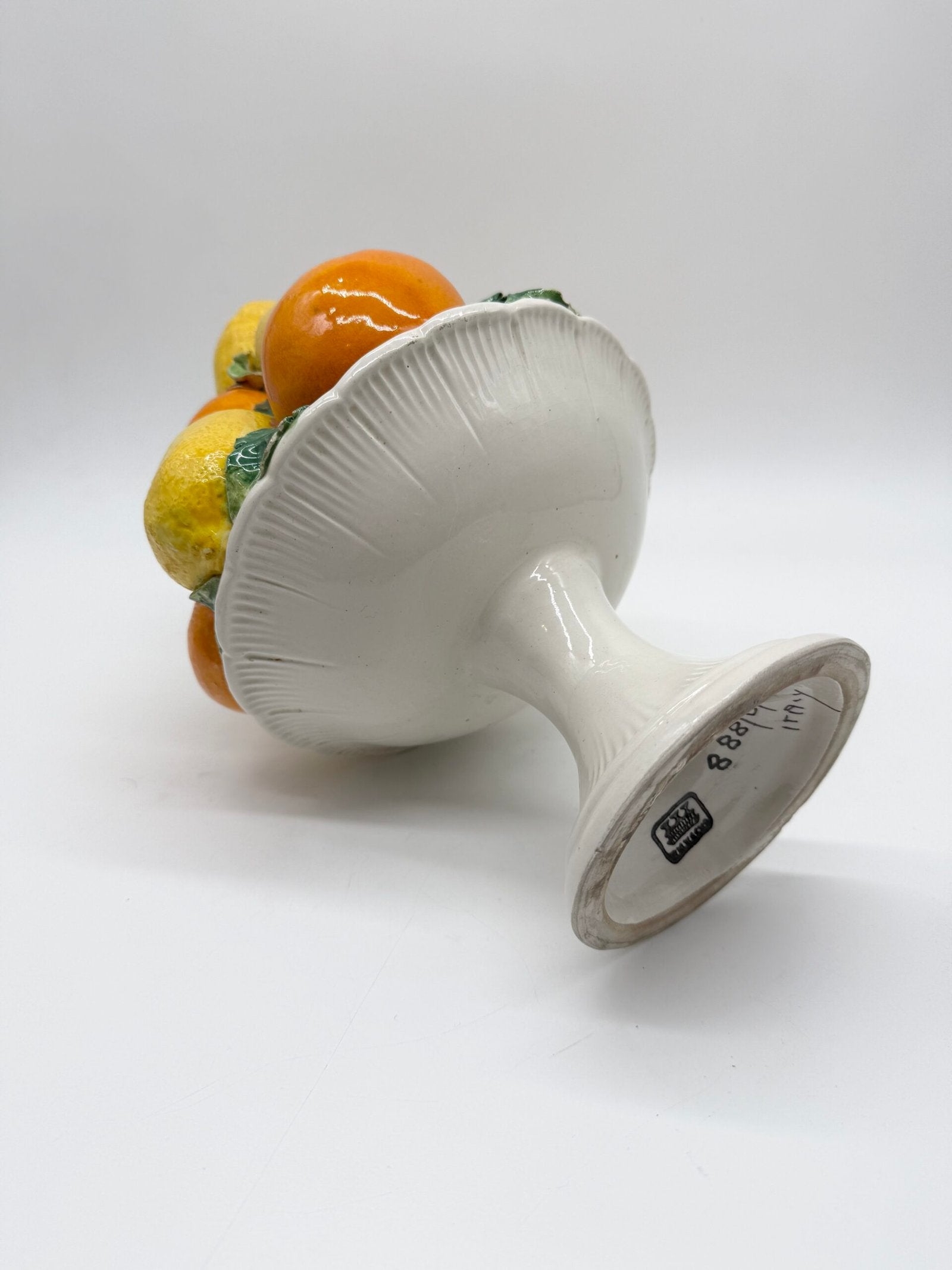 CENTRE DE TABLE MAJOLIQUE – "CORBEILLE AUX AGRUMES", ITALY 1960s