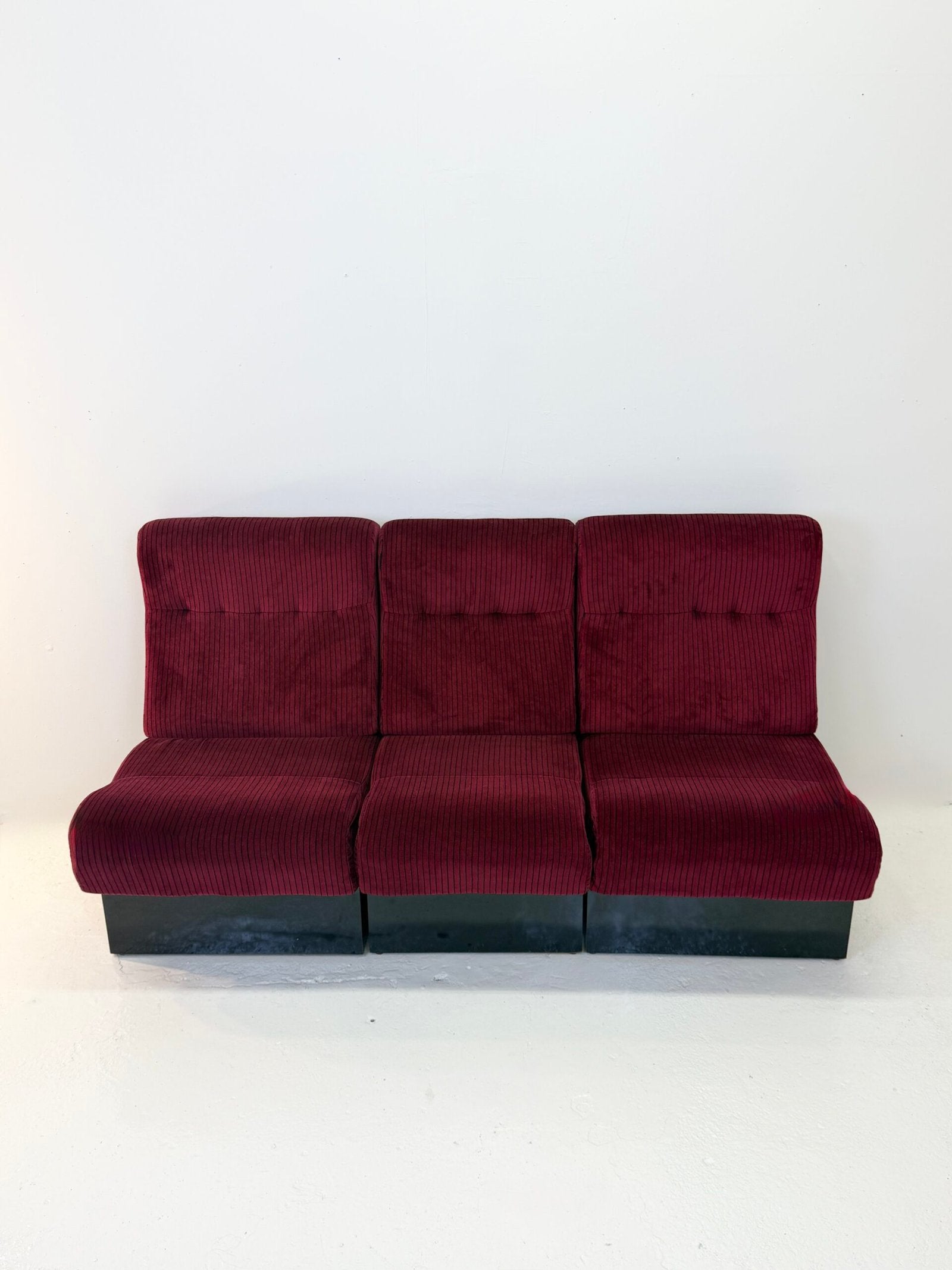 CANAPÉ MODULABLE "CINEMA", 3 CHAUFFEUSES — ITALIE,  1970s