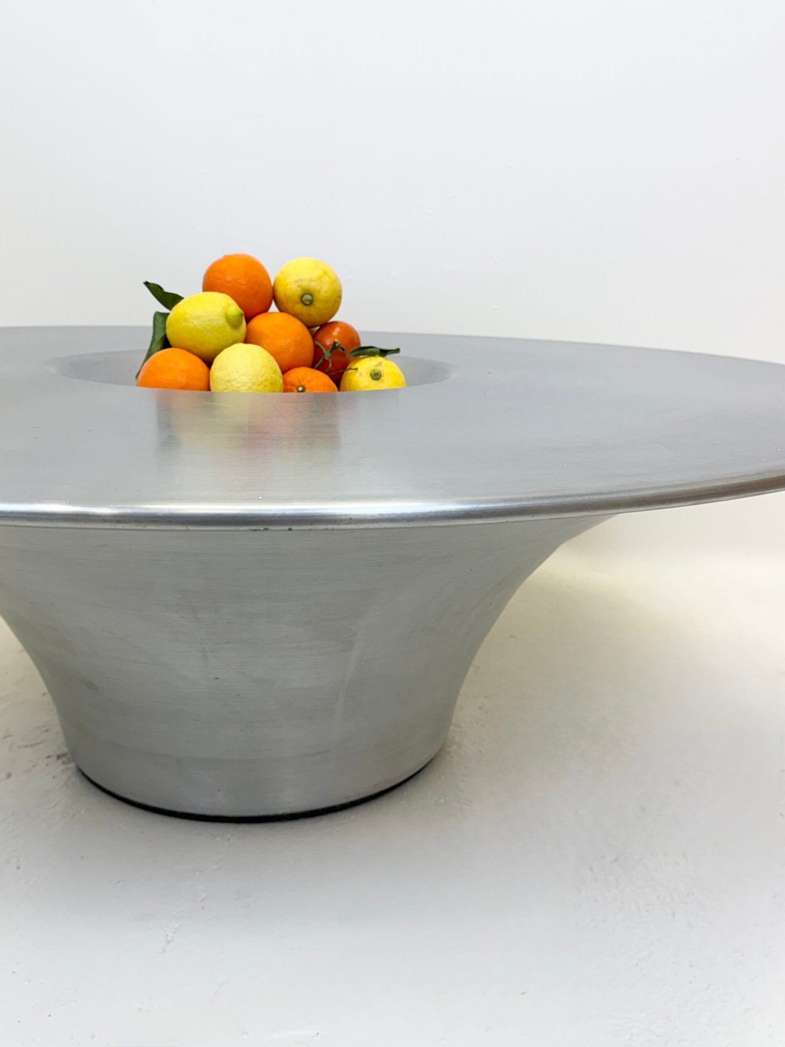 TABLE BASSE “ALIEN” – YASUHIRO SHITO POUR CATTELAN ITALIA, 2000s