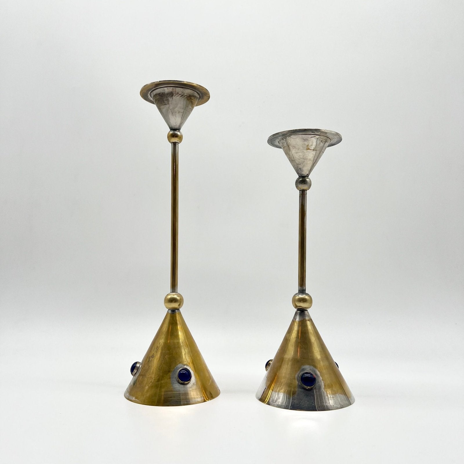 PAIRE DE BOUGEOIRS "MODERNISTES" – 1950s