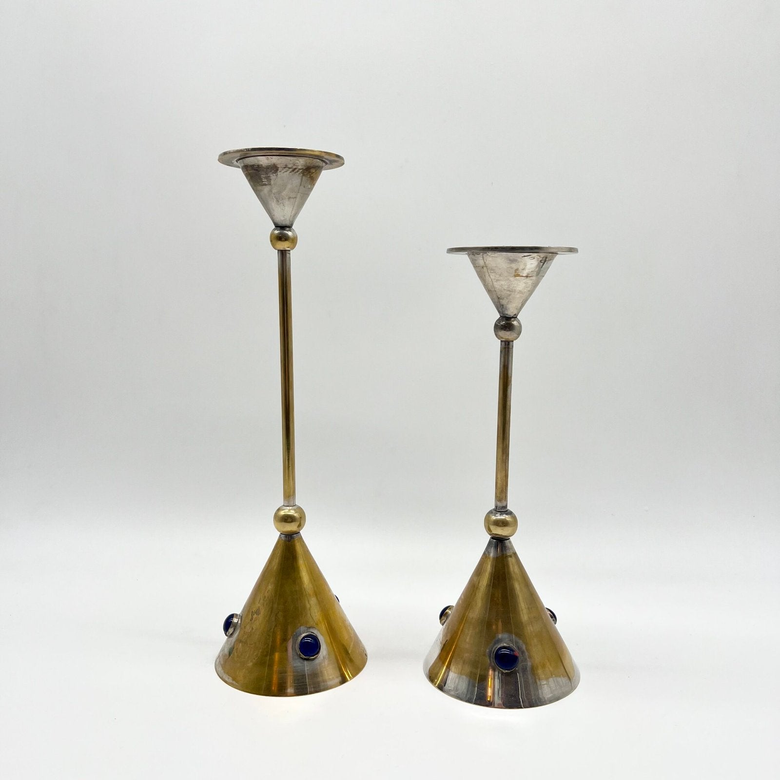 PAIRE DE BOUGEOIRS "MODERNISTES" – 1950s