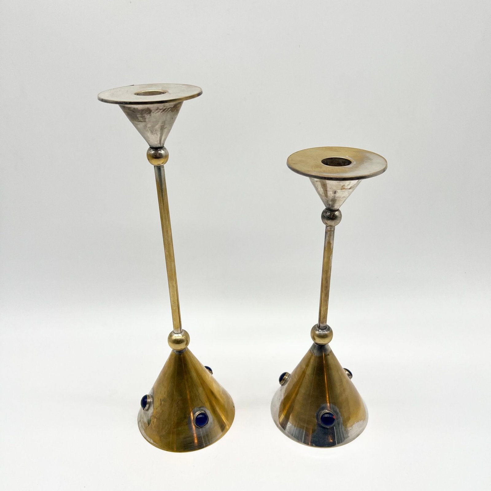 PAIRE DE BOUGEOIRS "MODERNISTES" – 1950s