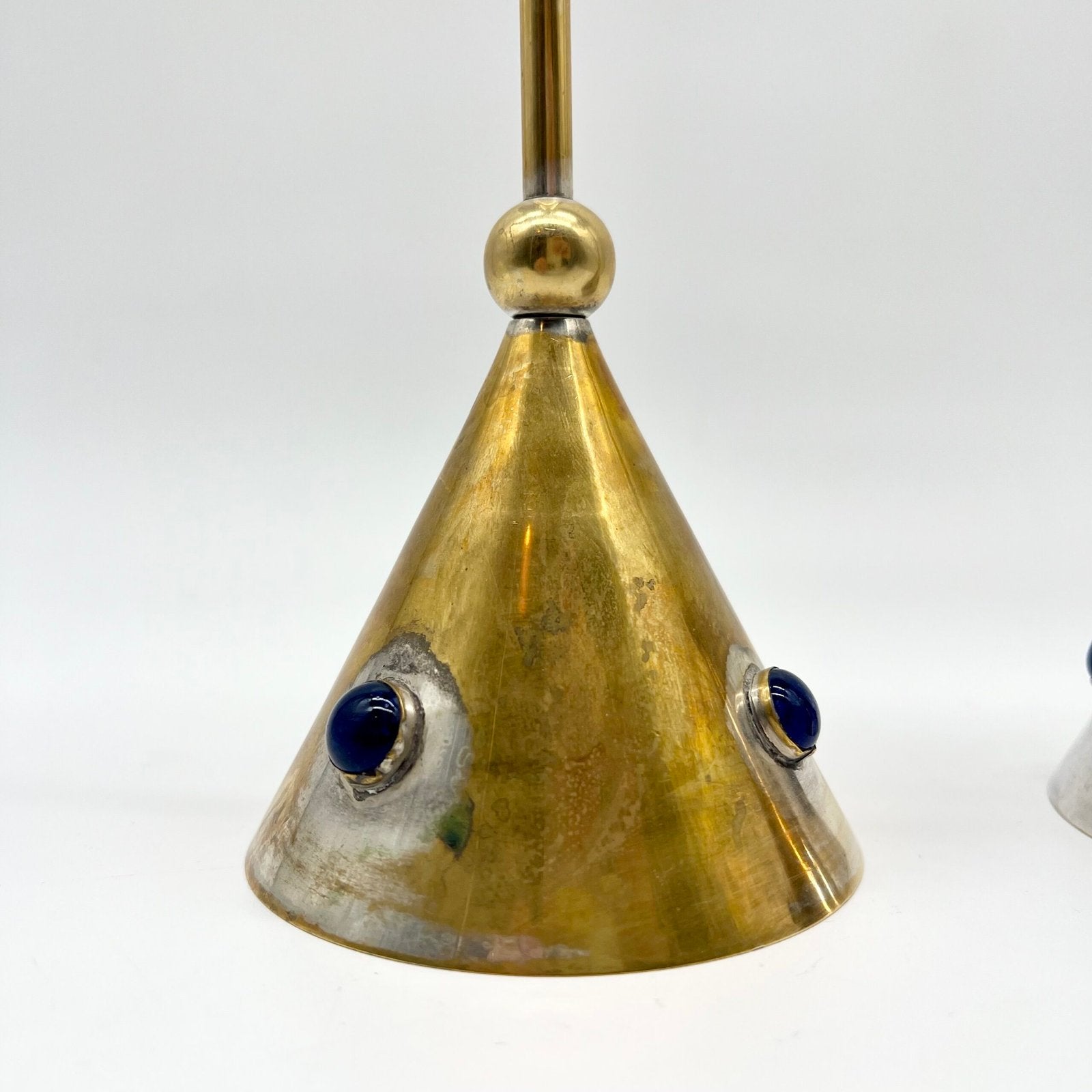 PAIRE DE BOUGEOIRS "MODERNISTES" – 1950s