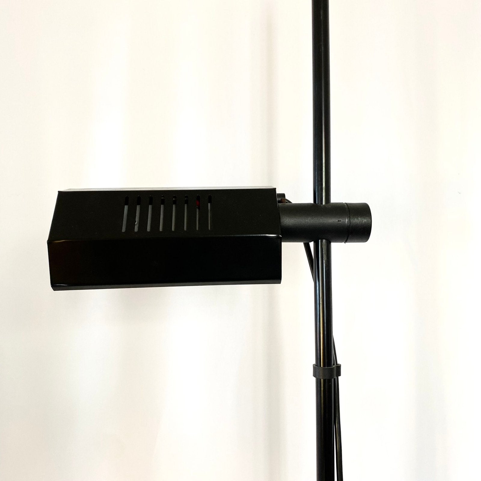 LAMPADAIRE POST-MODERNE, 1980s ITALY