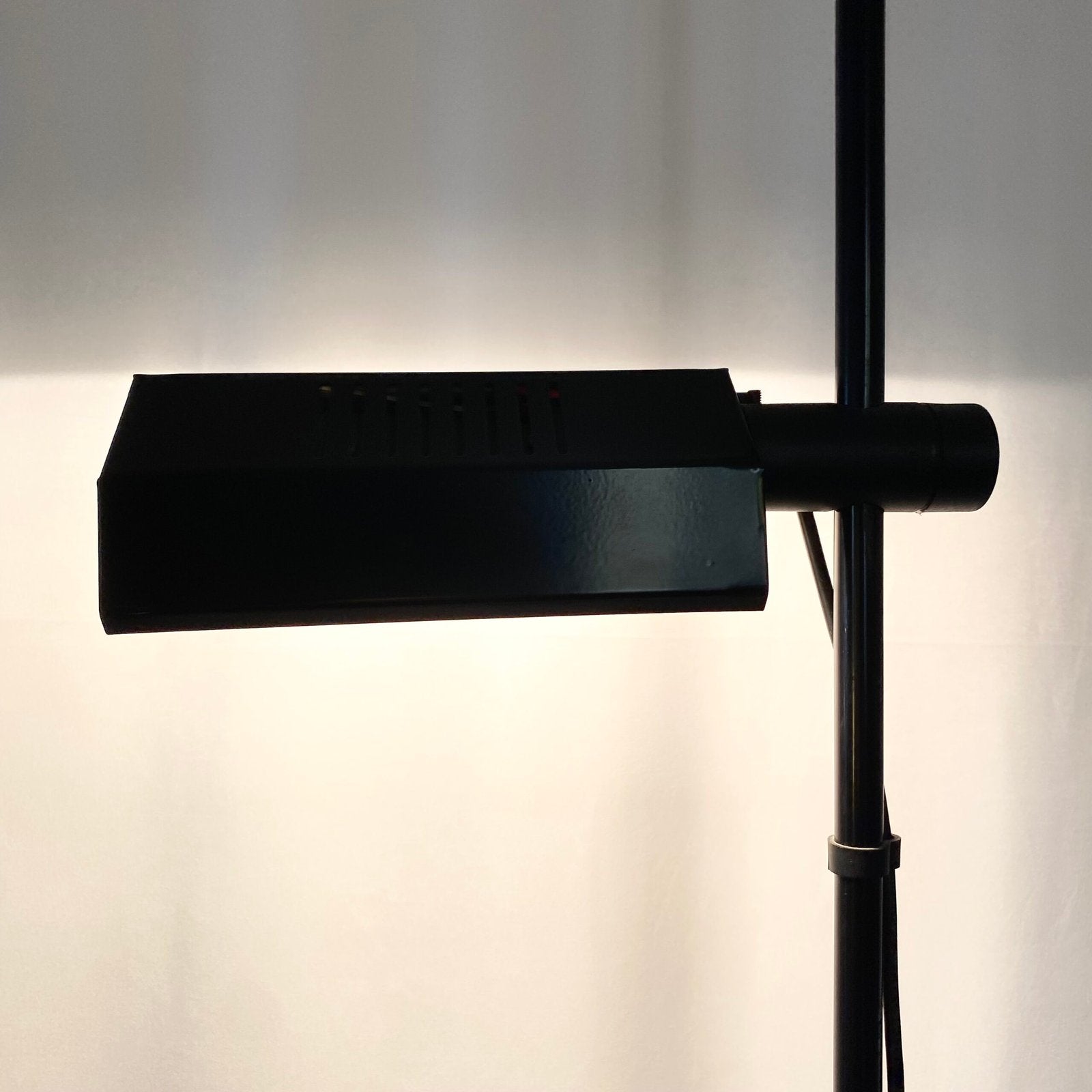 LAMPADAIRE POST-MODERNE, 1980s ITALY