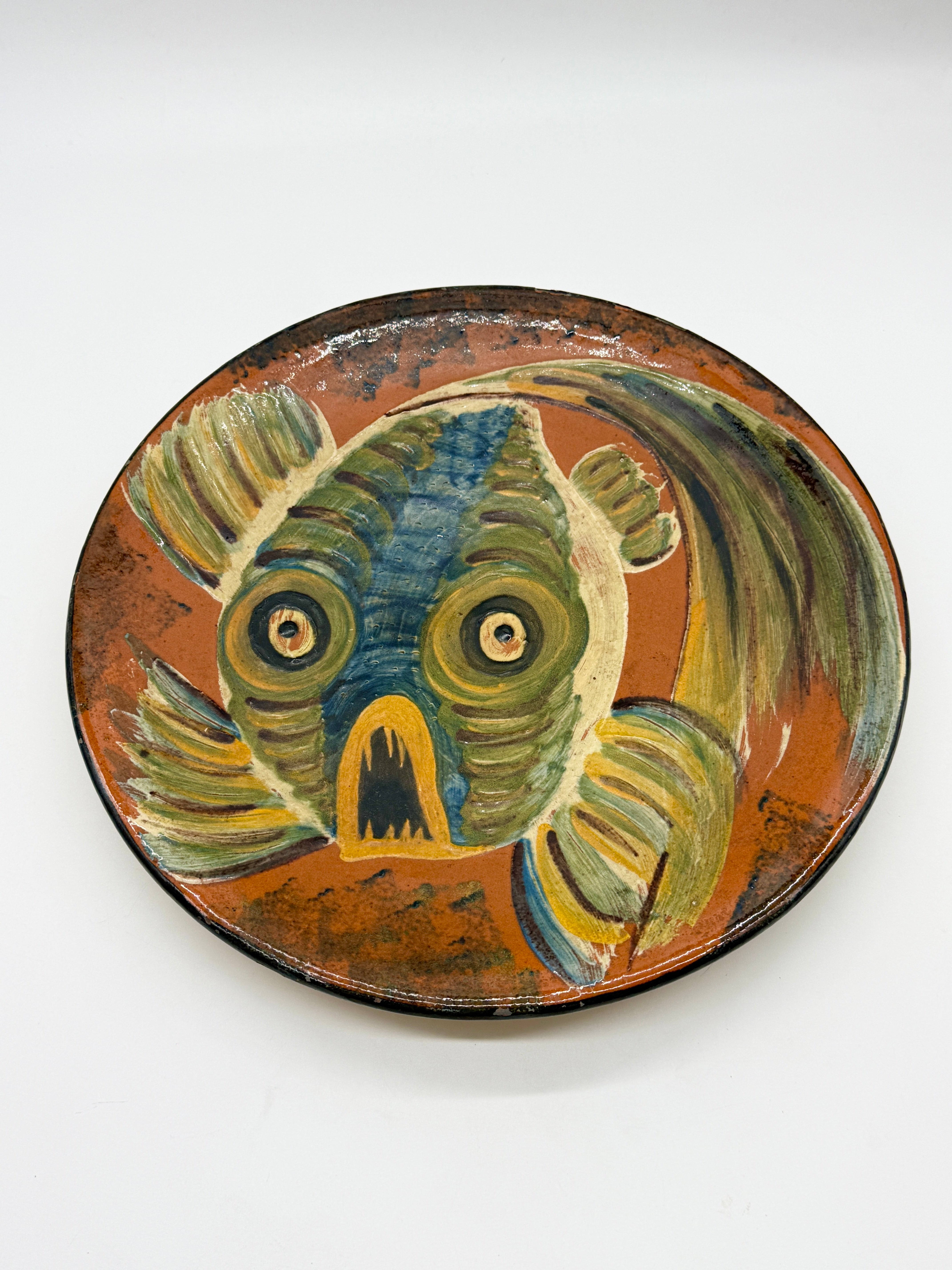 GRANDE ASSIETTE MURALE POISSON – PUIGDEMONT, CATALOGNE, 1960s