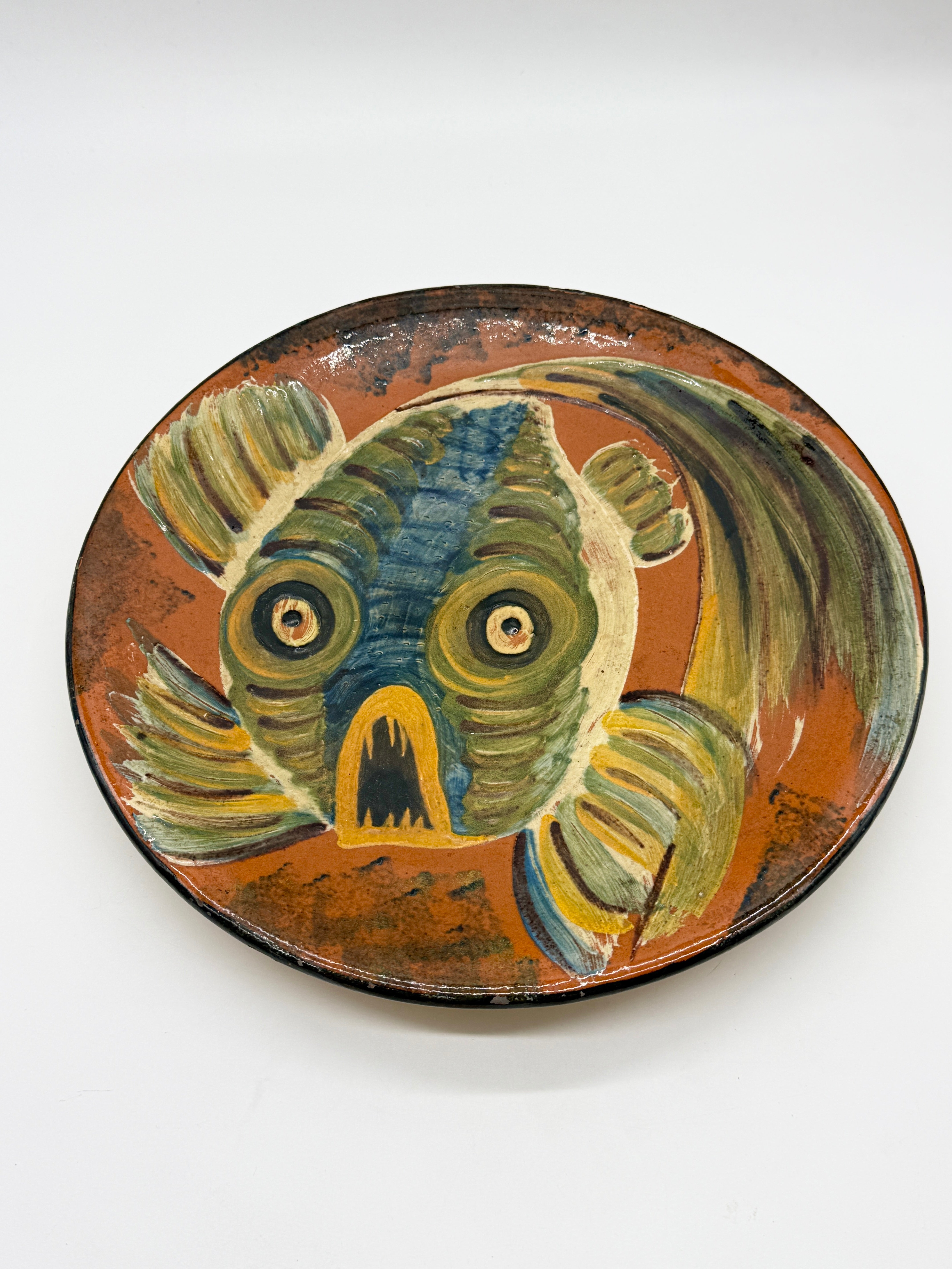 GRANDE ASSIETTE MURALE POISSON – PUIGDEMONT, CATALOGNE, 1960s