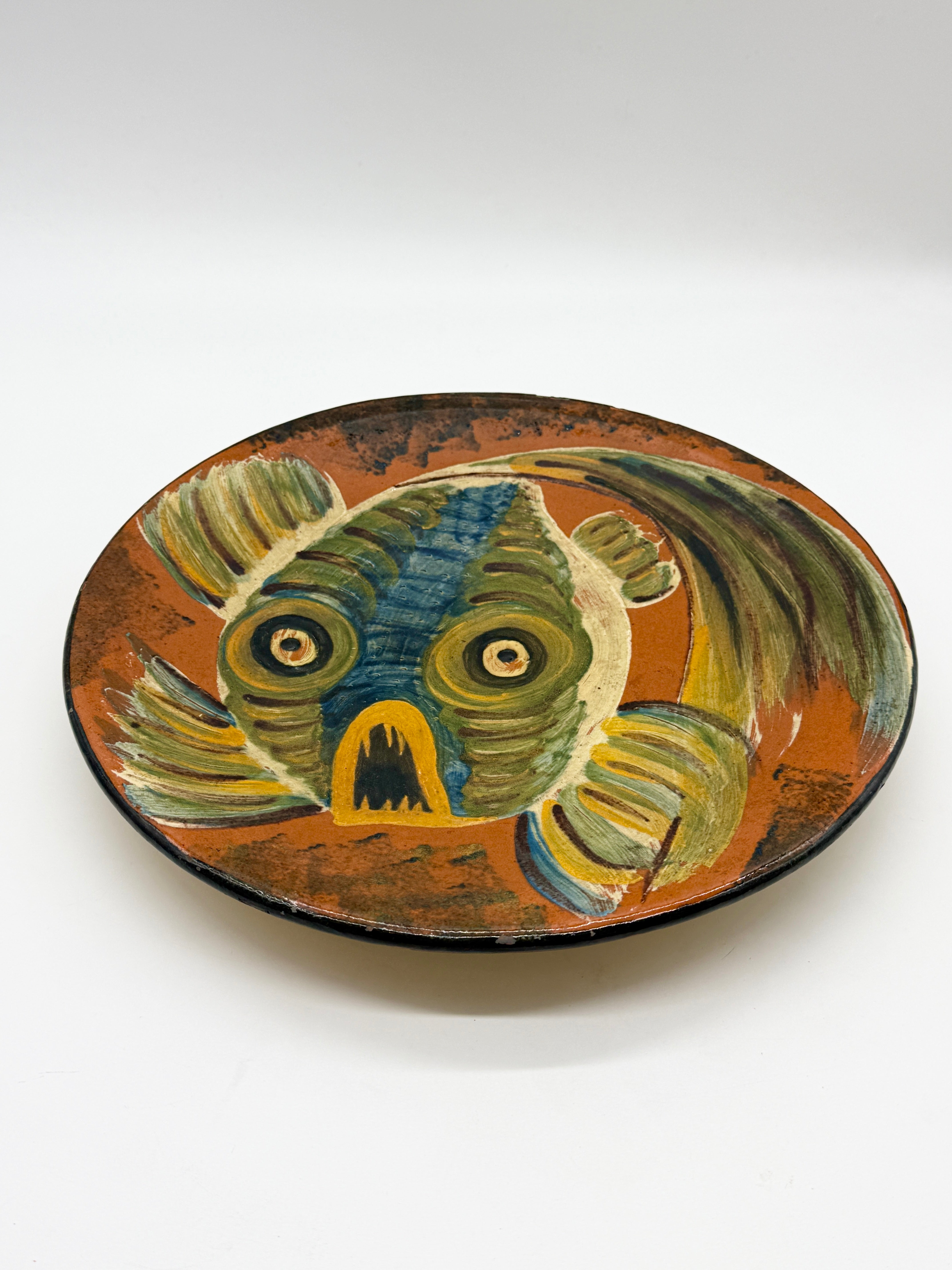 GRANDE ASSIETTE MURALE POISSON – PUIGDEMONT, CATALOGNE, 1960s