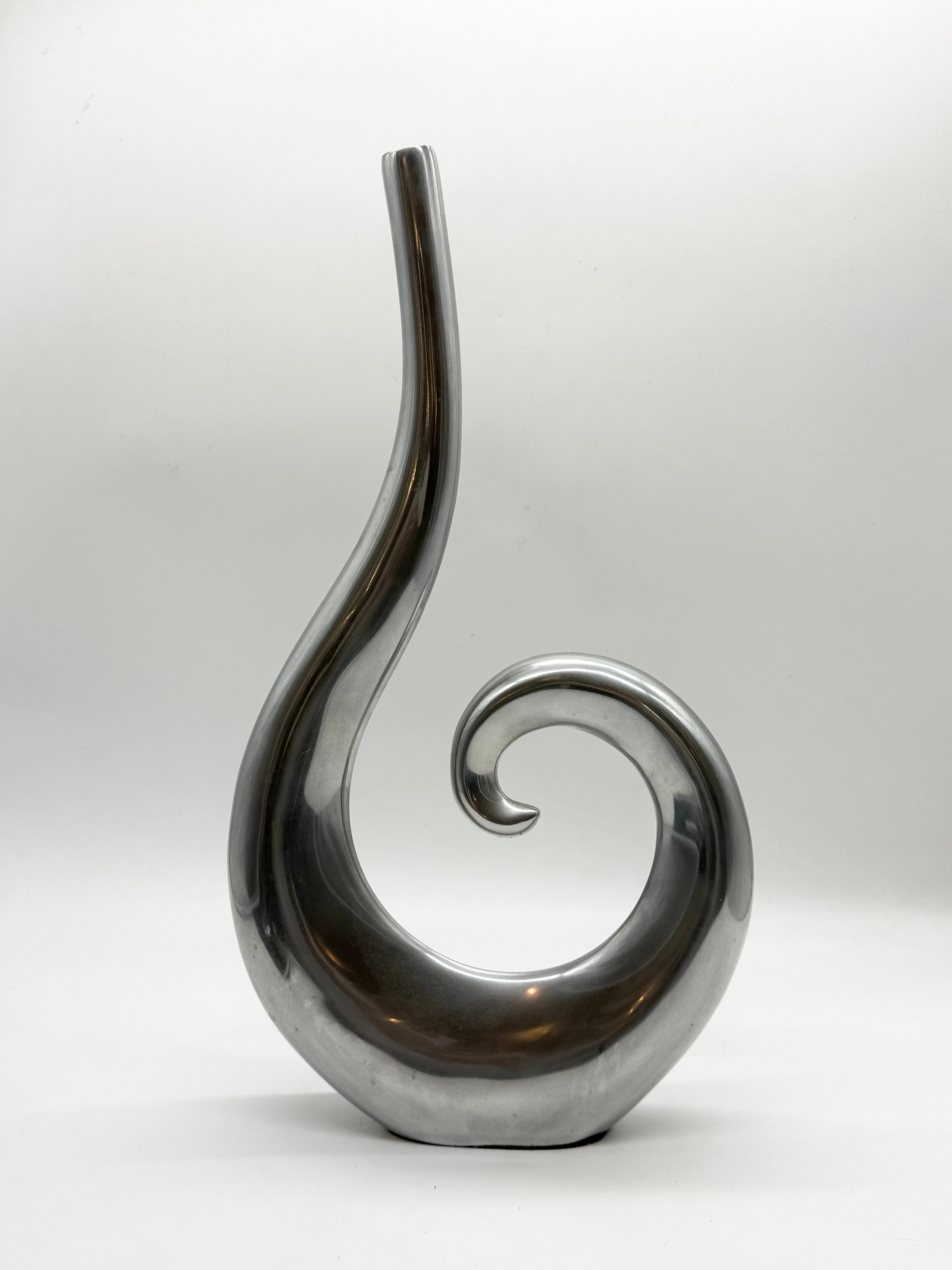 GRAND VASE SPIRALE EN FONTE D’ALUMINIUM, 1970s