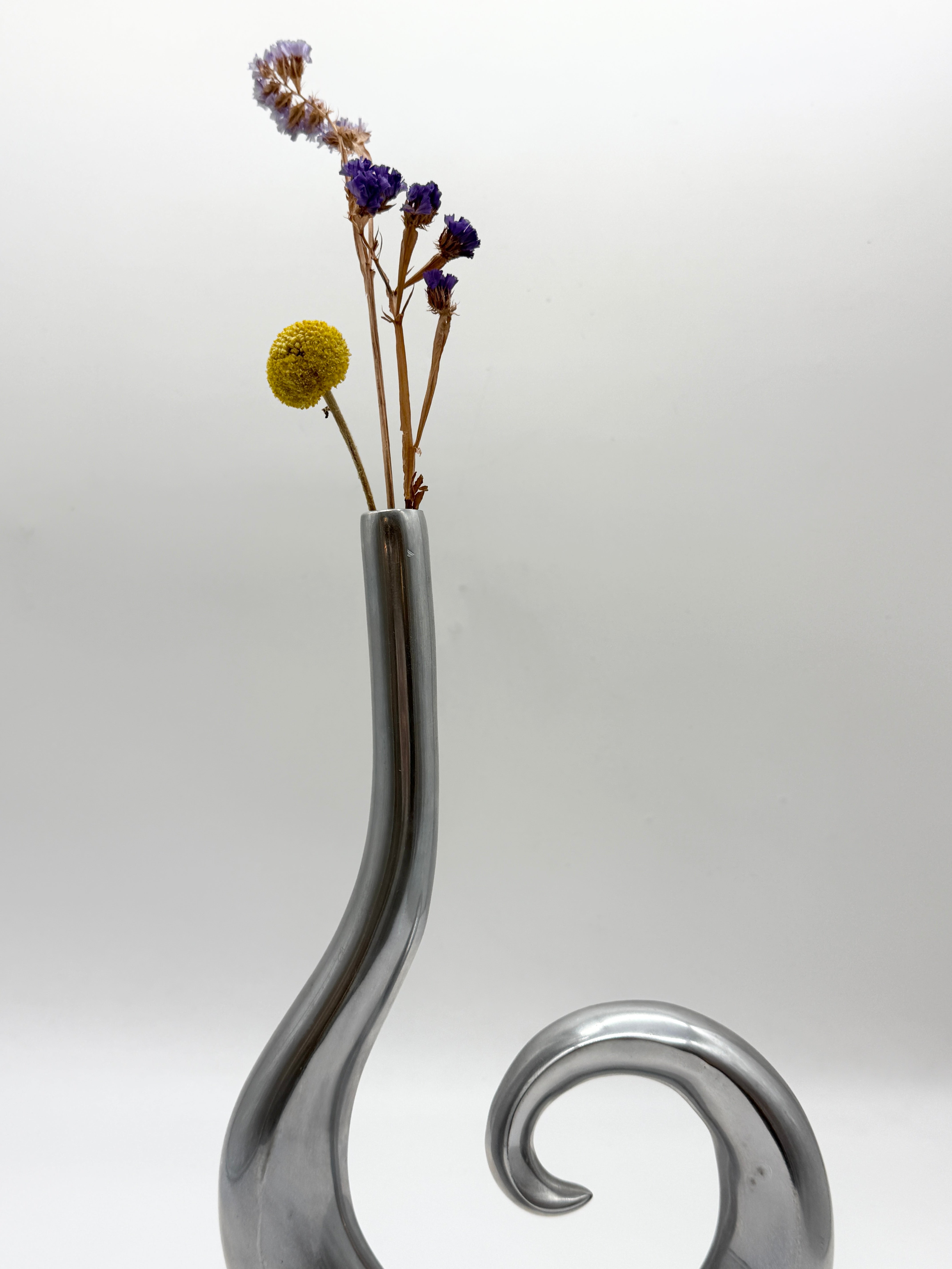 VASE "SPIRALE" EN FONTE D’ALUMINIUM, 1970s