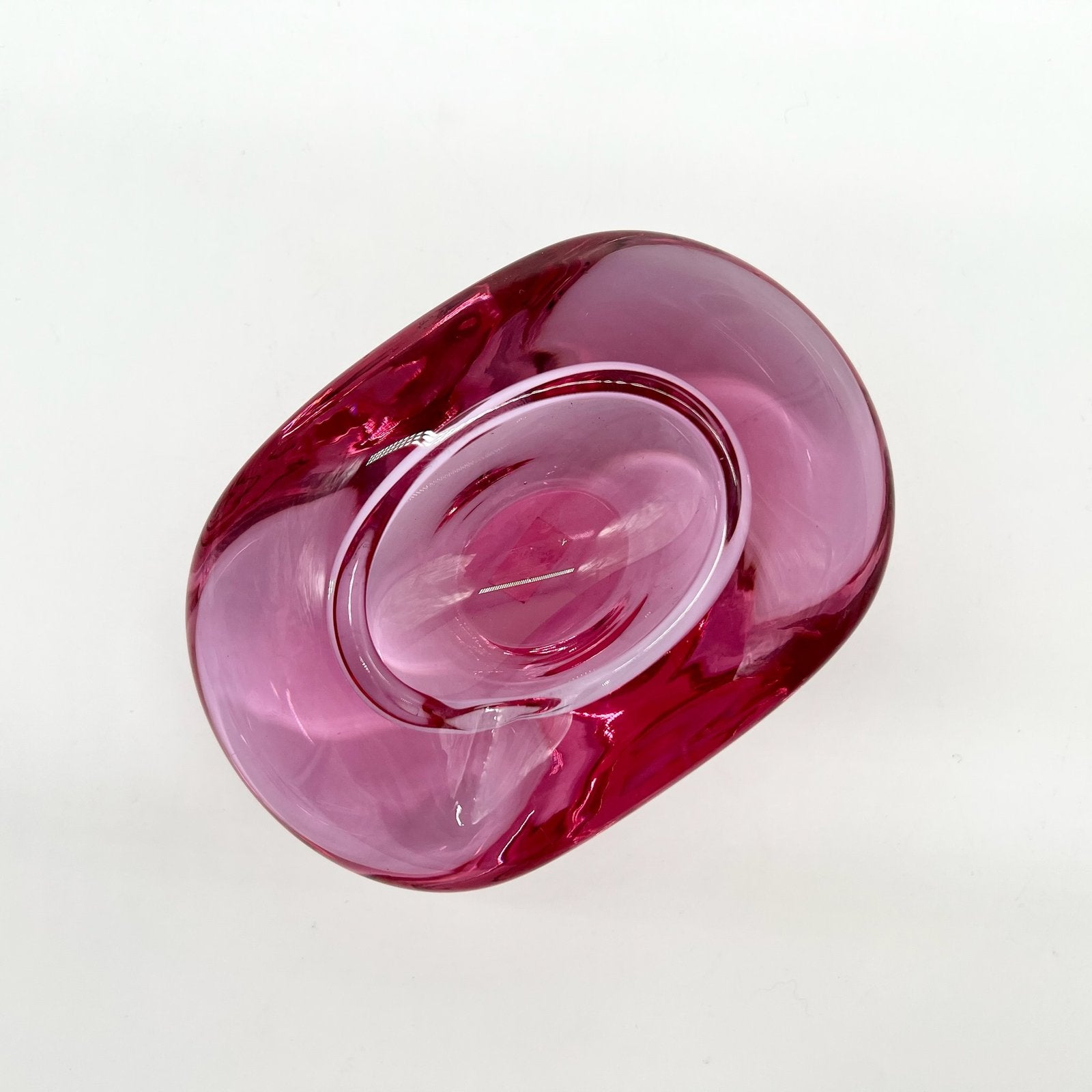 CENDRIER ROSE, CRISTAL DE BOHÈME, 1960
