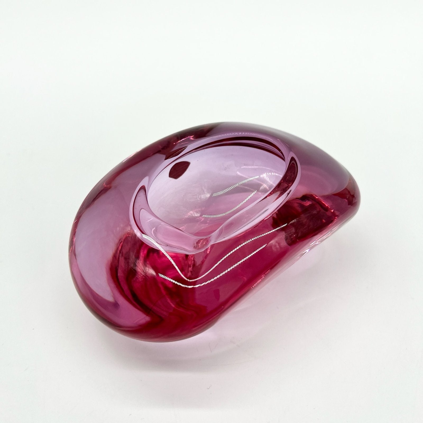 CENDRIER ROSE, CRISTAL DE BOHÈME, 1960