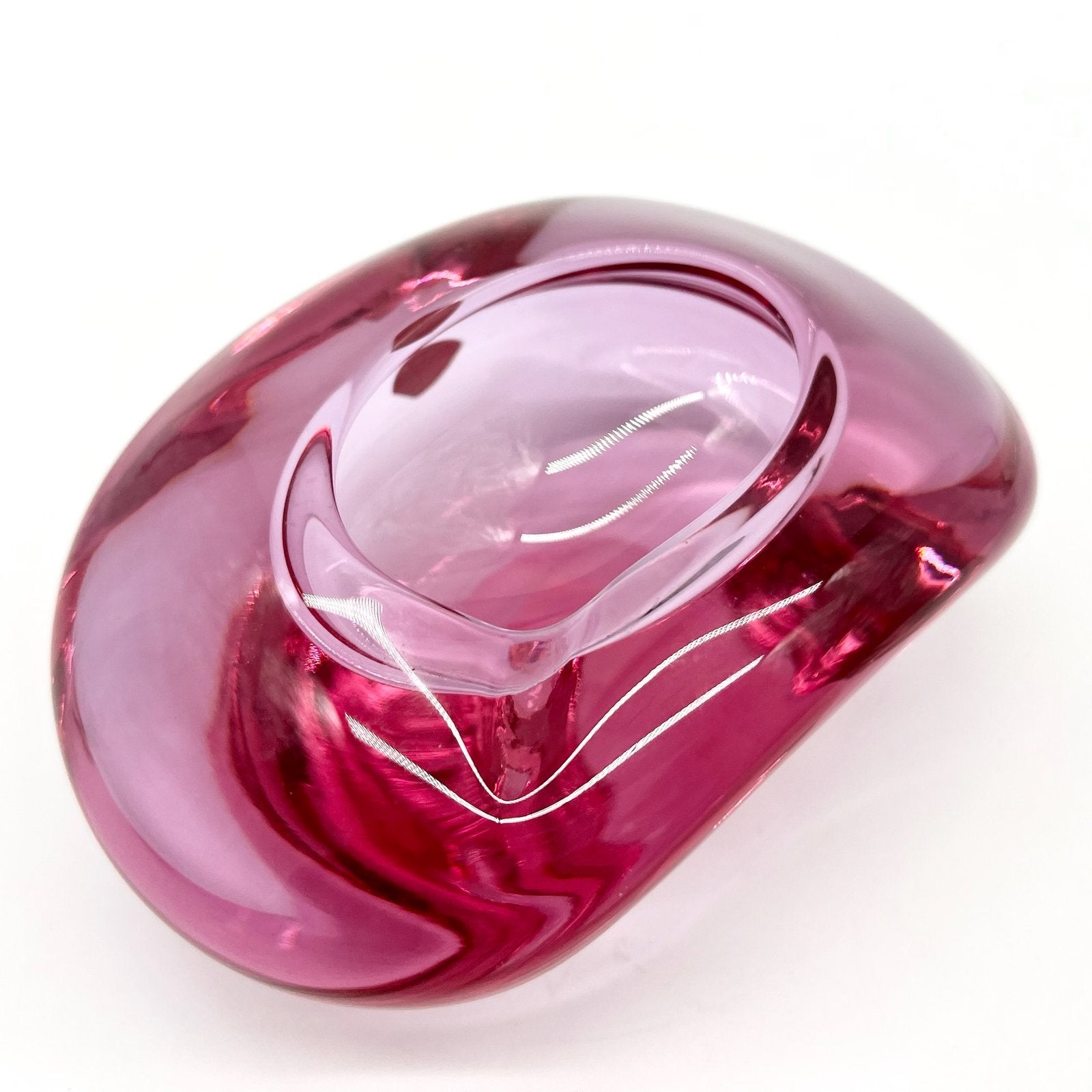 CENDRIER ROSE, CRISTAL DE BOHÈME, 1960