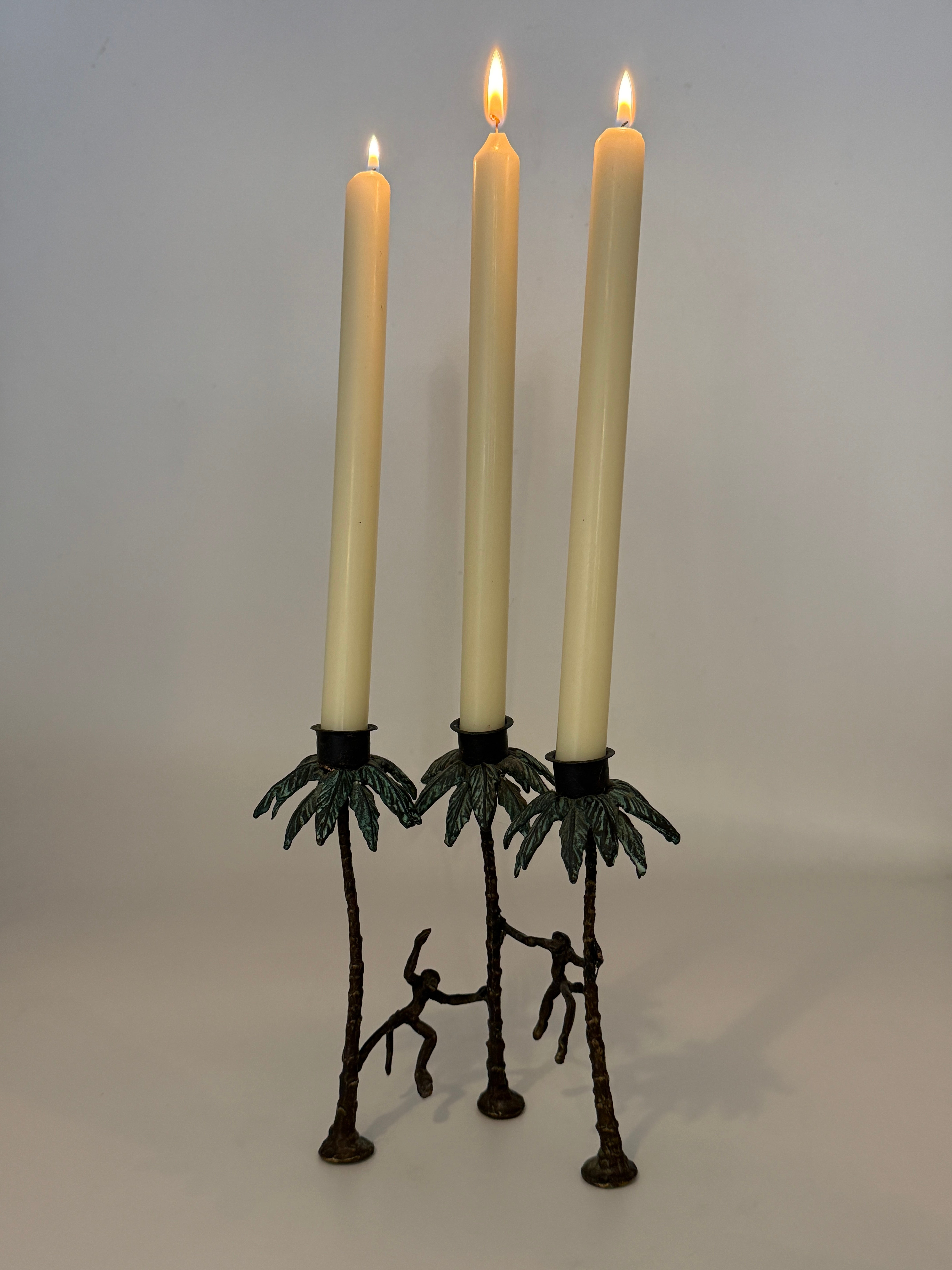 CHANDELIER "SINGE" EN BRONZE PATINÉ, 1970s
