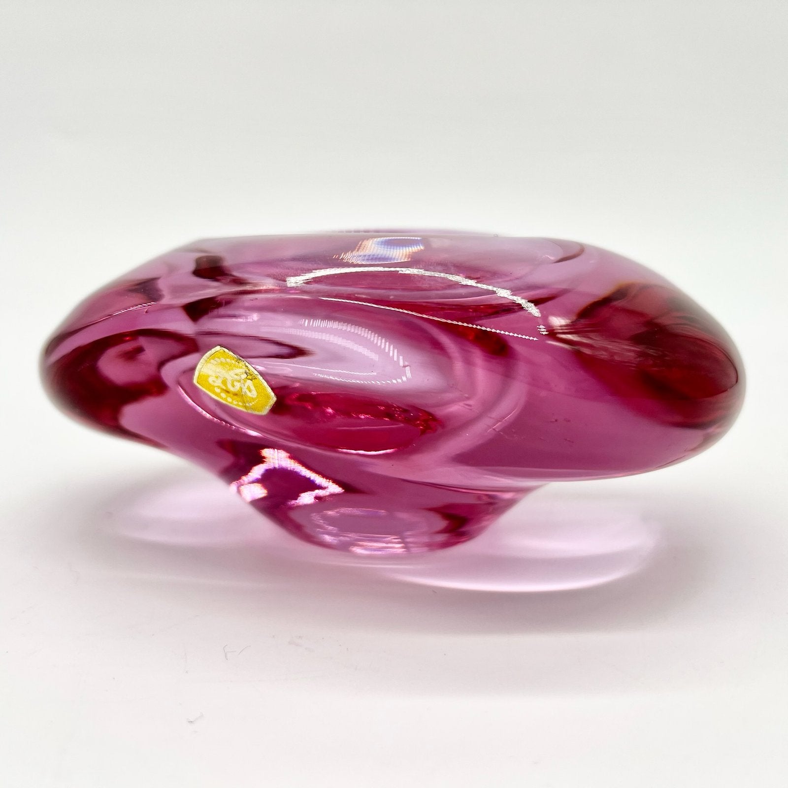 CENDRIER ROSE, CRISTAL DE BOHÈME, 1960