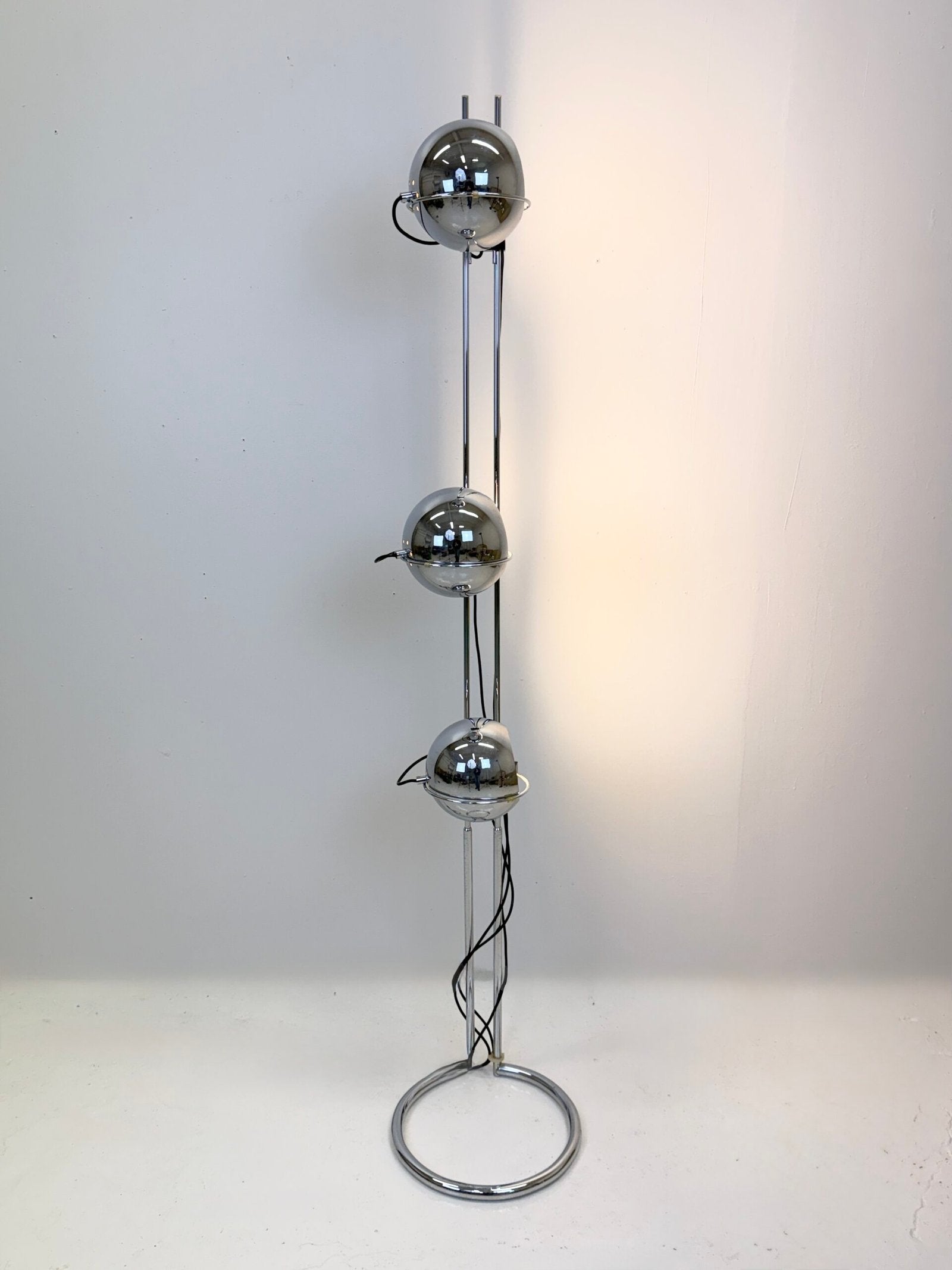 LAMPADAIRE “EYEBALL” — GOFFREDO REGGIANI, 1970s