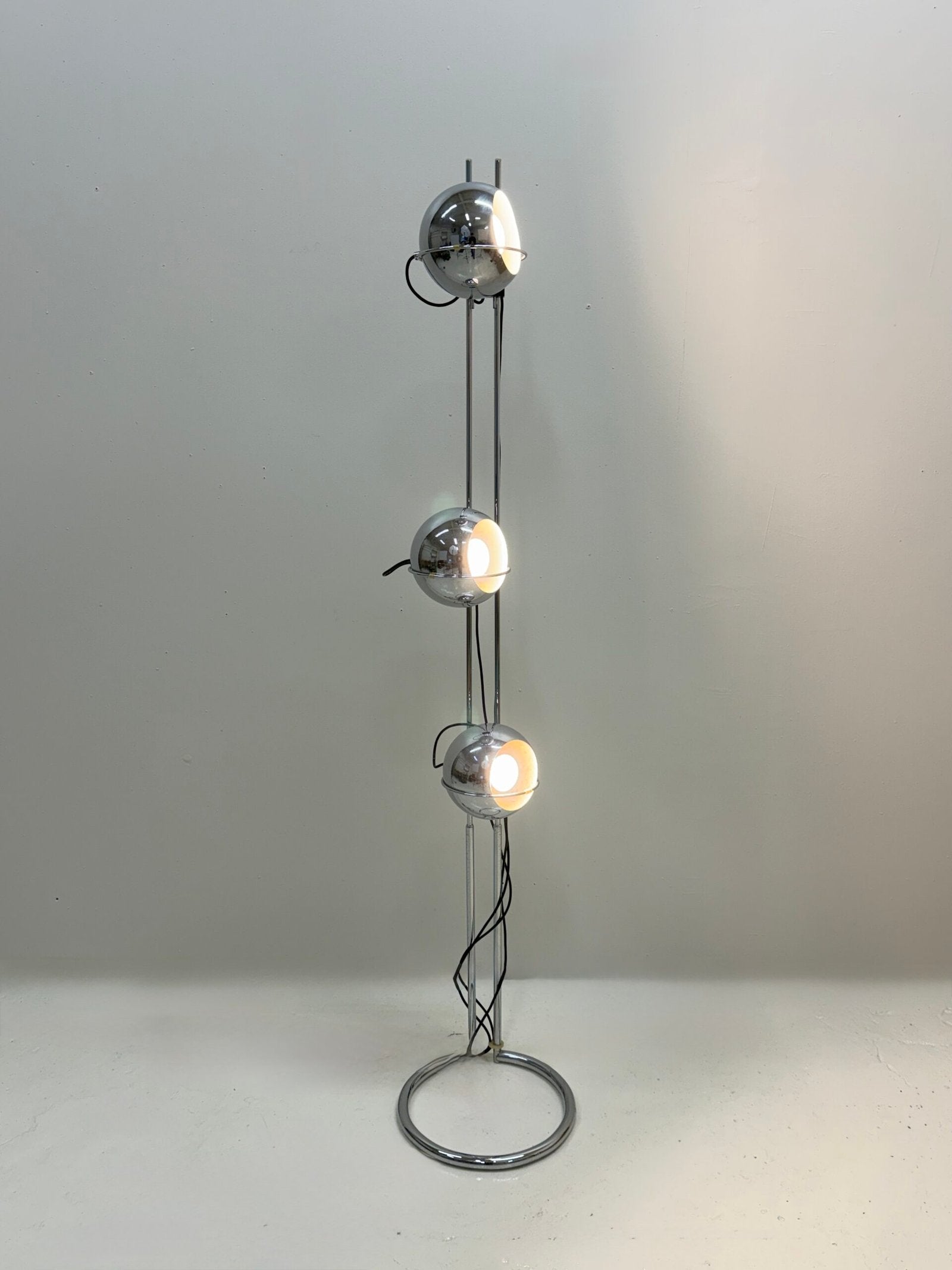LAMPADAIRE “EYEBALL” — GOFFREDO REGGIANI, 1970s