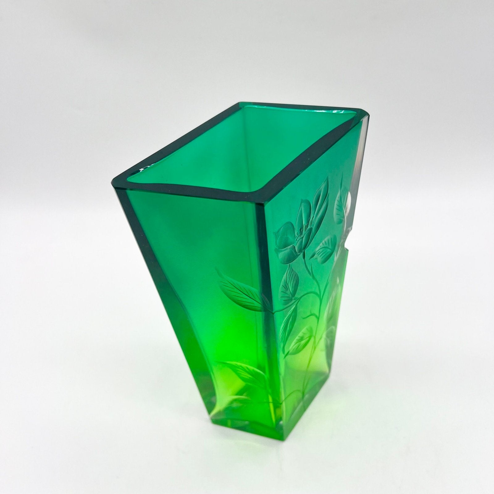 VASE GRAVÉ ART NOUVEAU, CRISTAL DE MOSER, 1900