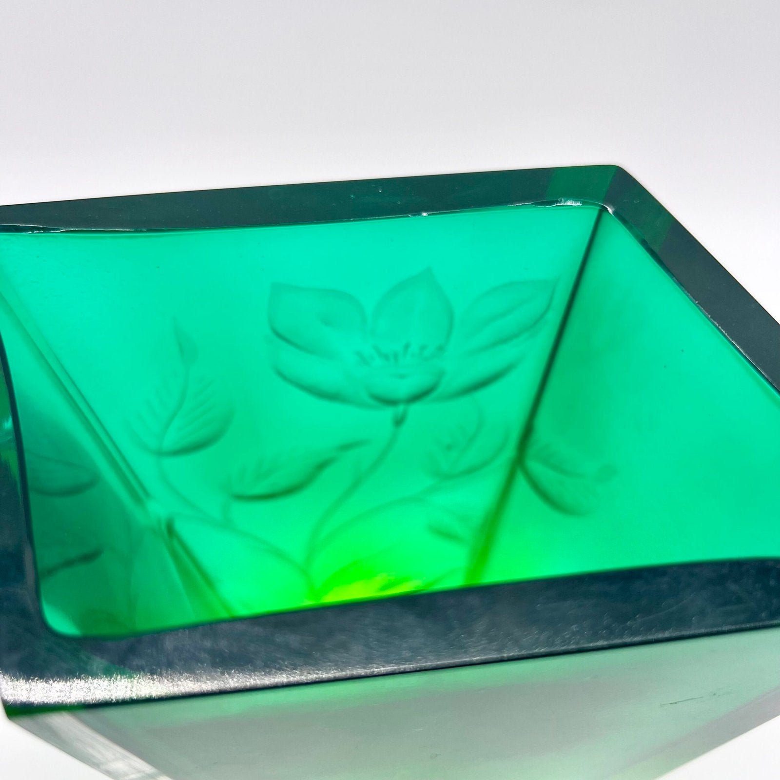 VASE GRAVÉ ART NOUVEAU, CRISTAL DE MOSER, 1900