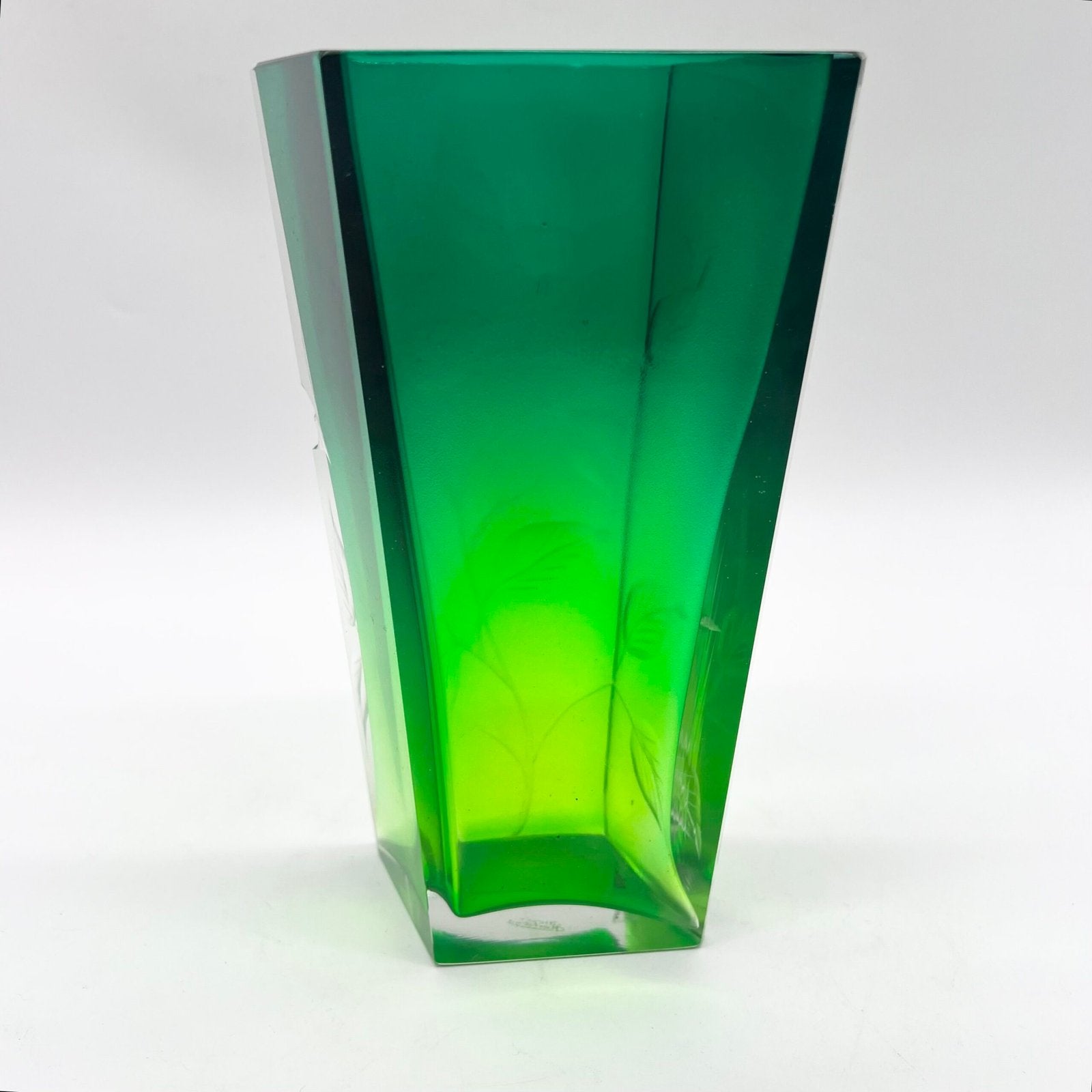 VASE GRAVÉ ART NOUVEAU, CRISTAL DE MOSER, 1900
