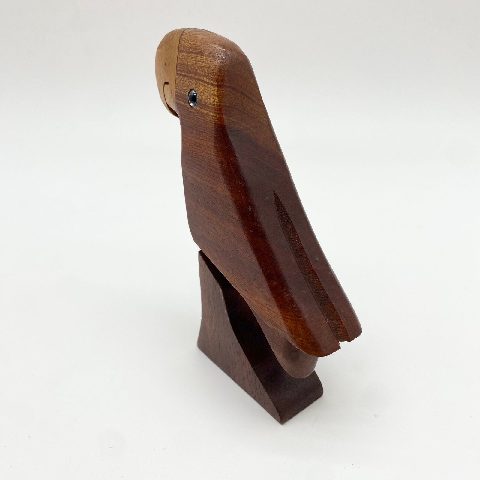 TOUCAN SCULPTÉ EN BOIS — BRÉSIL, 1960s