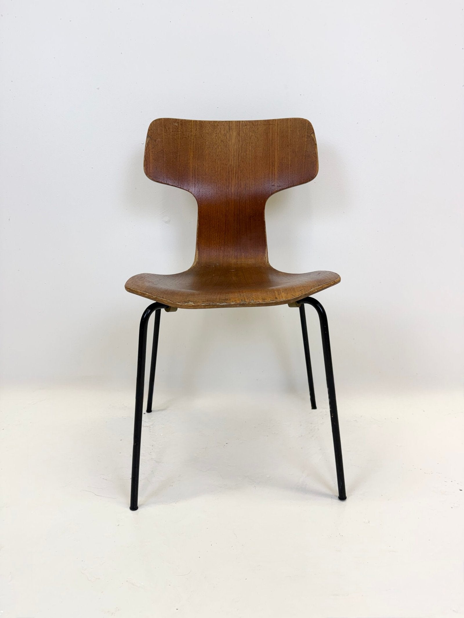 CHAISE 3103 “HAMMER” — ARNE JACOBSEN, 1960s