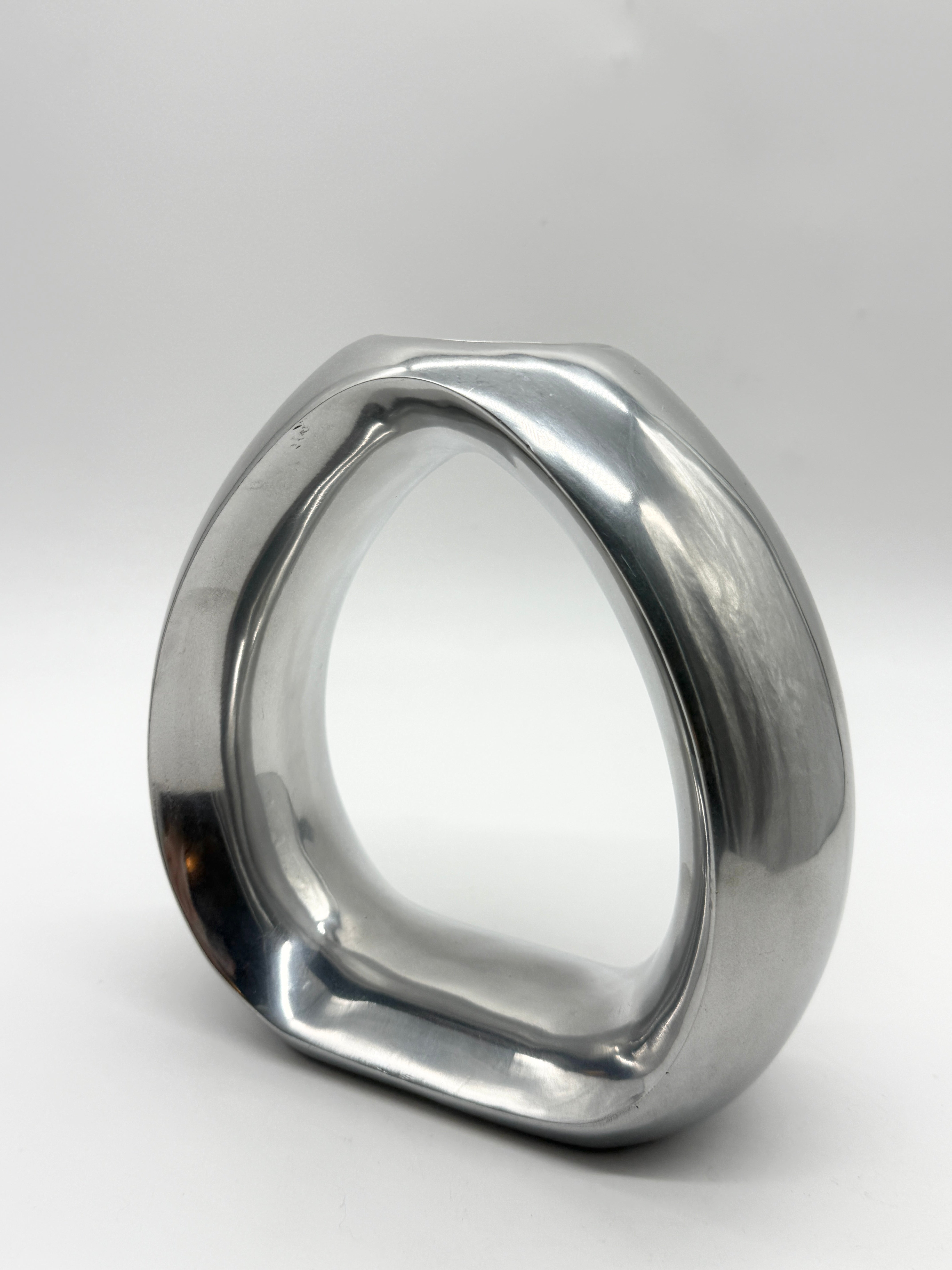 VASE BIOMORPHIQUE EN FONTE D’ALUMINIUM, 1970s
