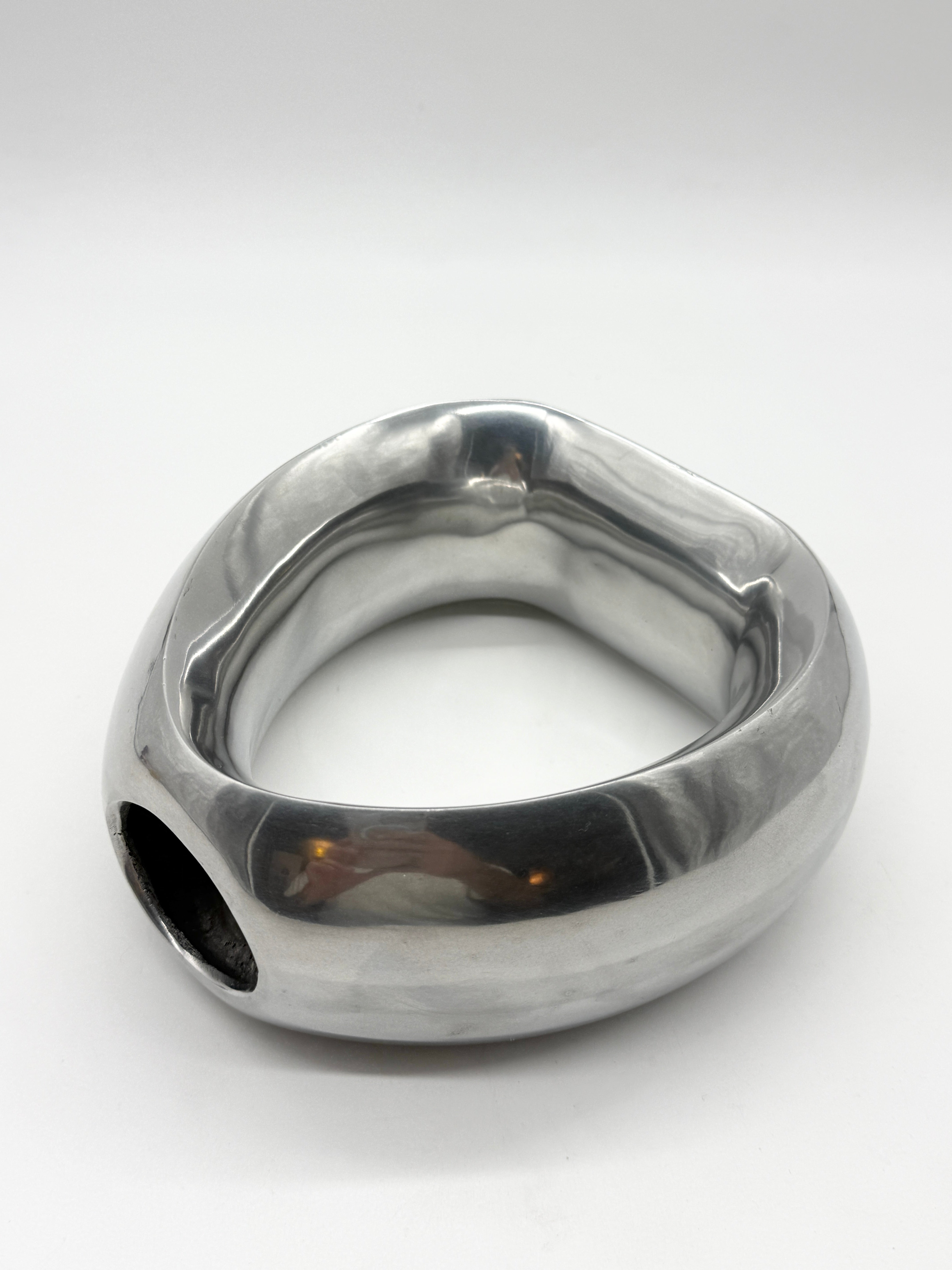 VASE BIOMORPHIQUE EN FONTE D’ALUMINIUM, 1970s