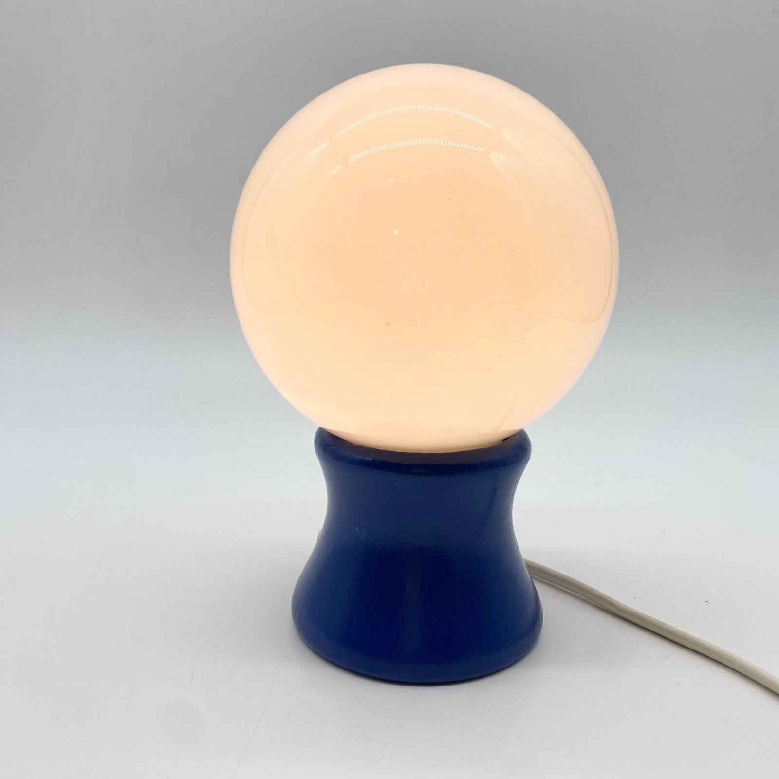 LAMPE "BOULE" BOIS LAQUÉ BLEU, 1980s