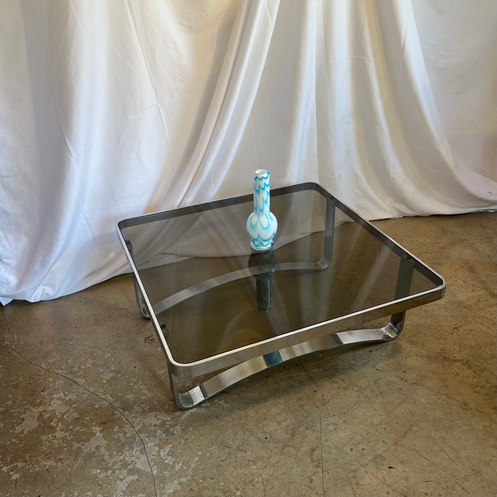 TABLE BASSE CARRÉE-CHROME, 1970s