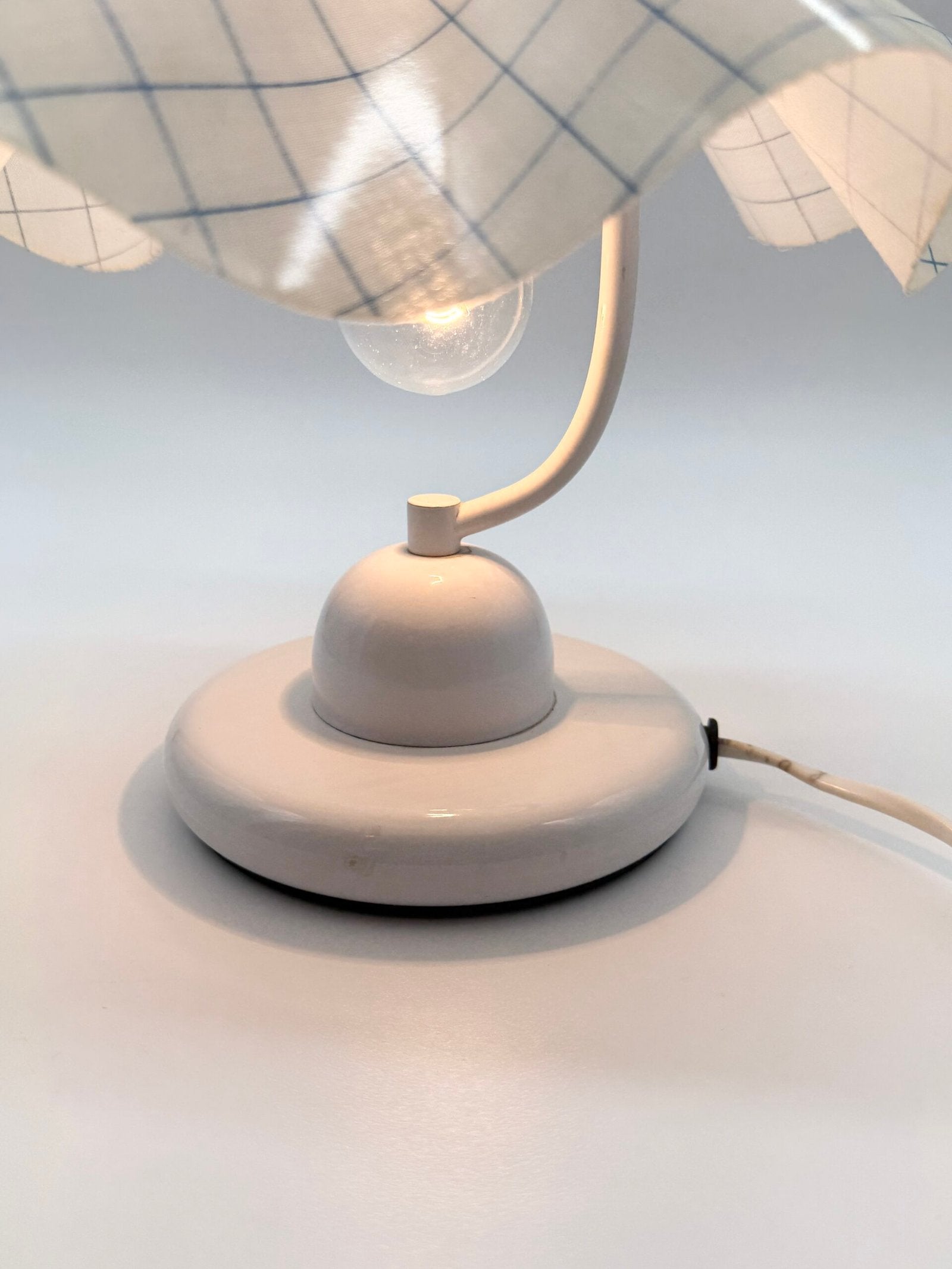 PAIRE DE LAMPES DE TABLE À ABAT-JOUR PLISSÉ – 1980s