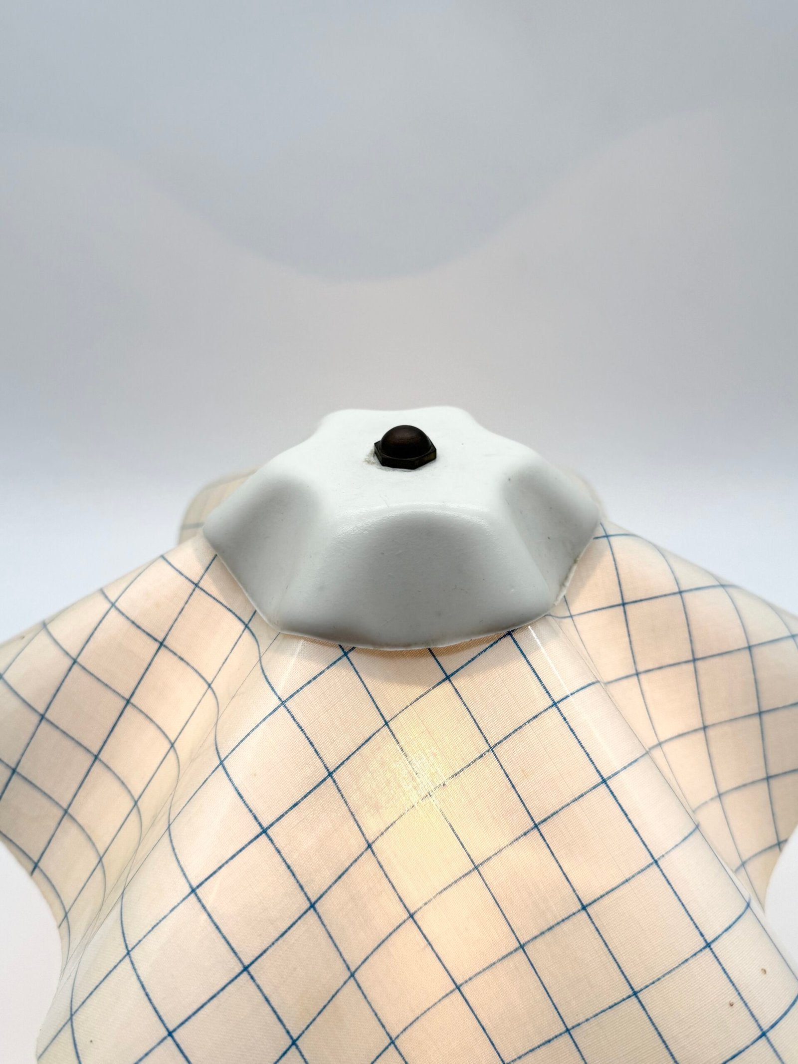 PAIRE DE LAMPES DE TABLE À ABAT-JOUR PLISSÉ – 1980s