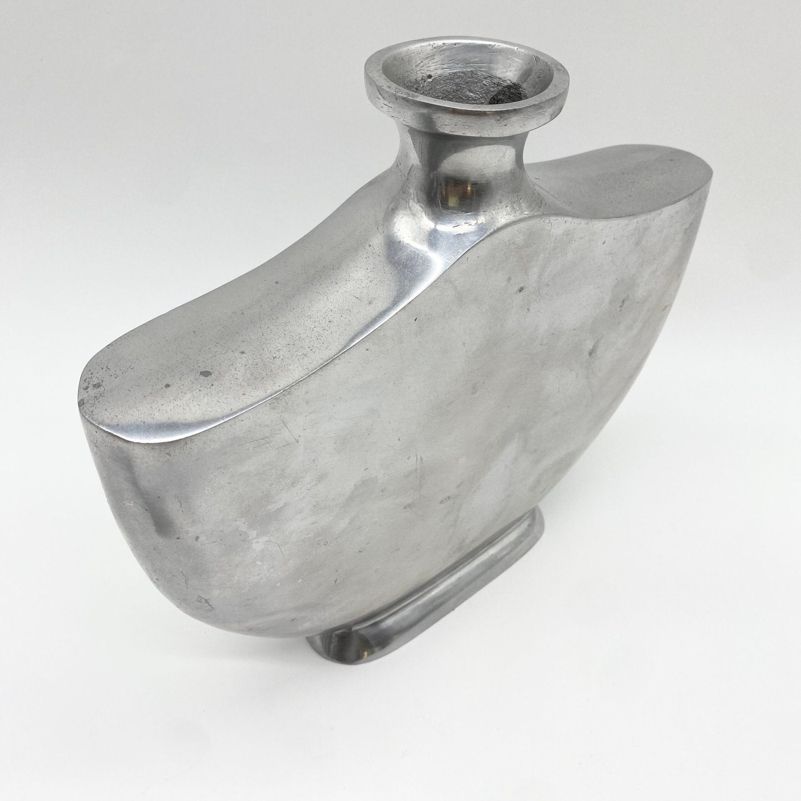 VASE « COQUILLAGE » / FONTE D’ALUMINIUM – 1970s