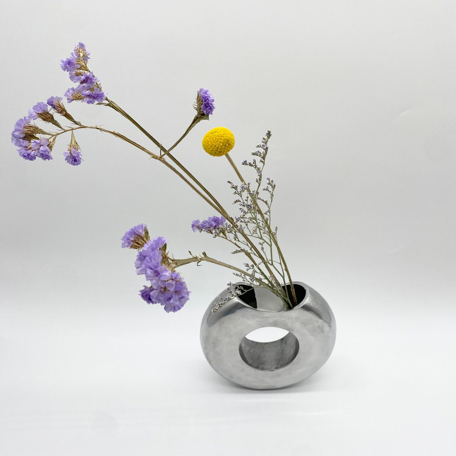 VASE "DONUT" / FONTE D’ALUMINIUM – 1980s