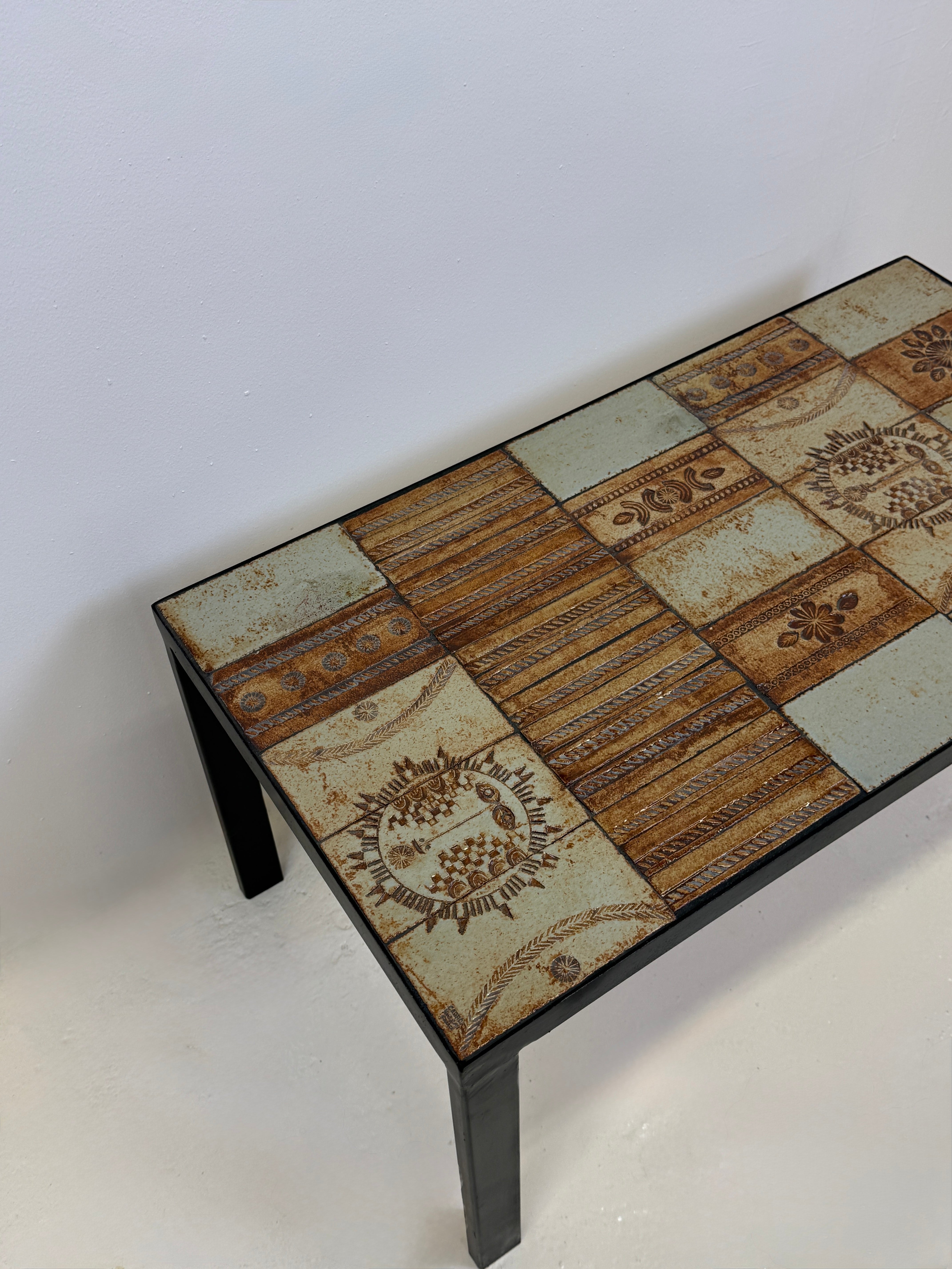 TABLE BASSE « SOLEIL » — ROGER CAPRON, VALLAURIS, FRANCE, CIRCA 1960-70