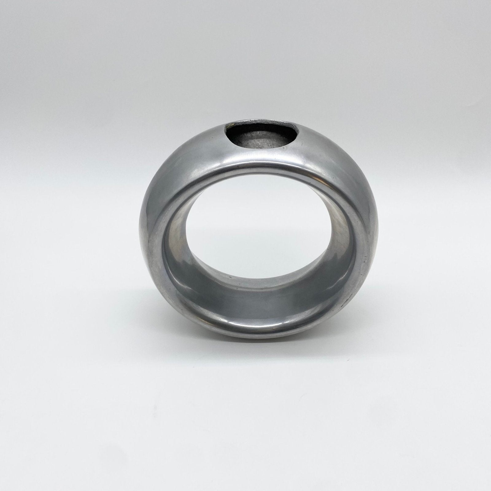VASE "WHEEL" / FONTE D’ALUMINIUM – 1980s