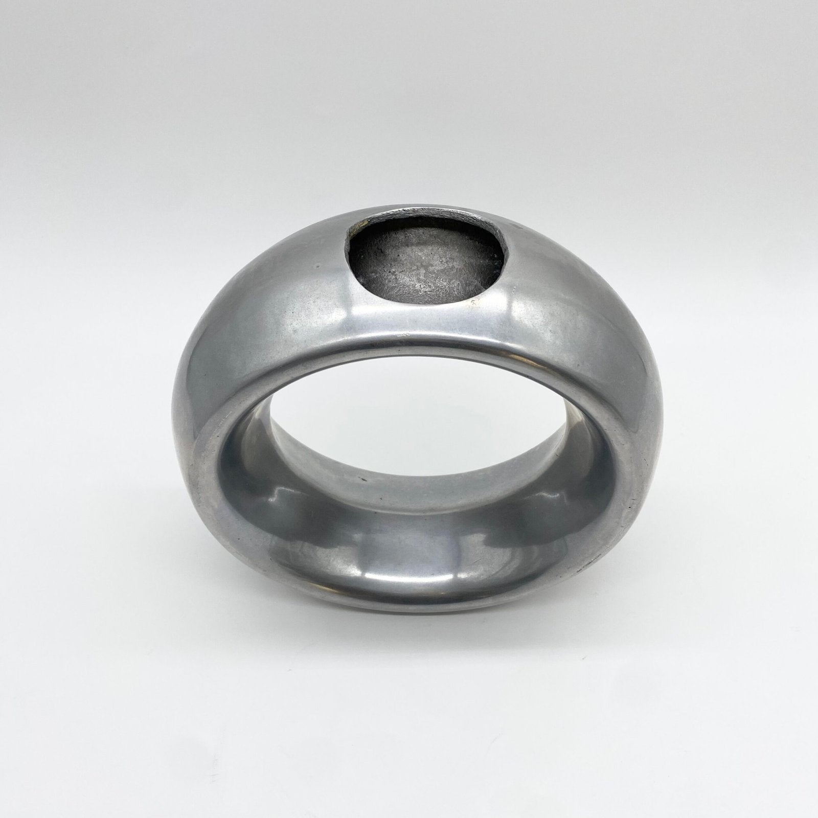 VASE "WHEEL" / FONTE D’ALUMINIUM – 1980s