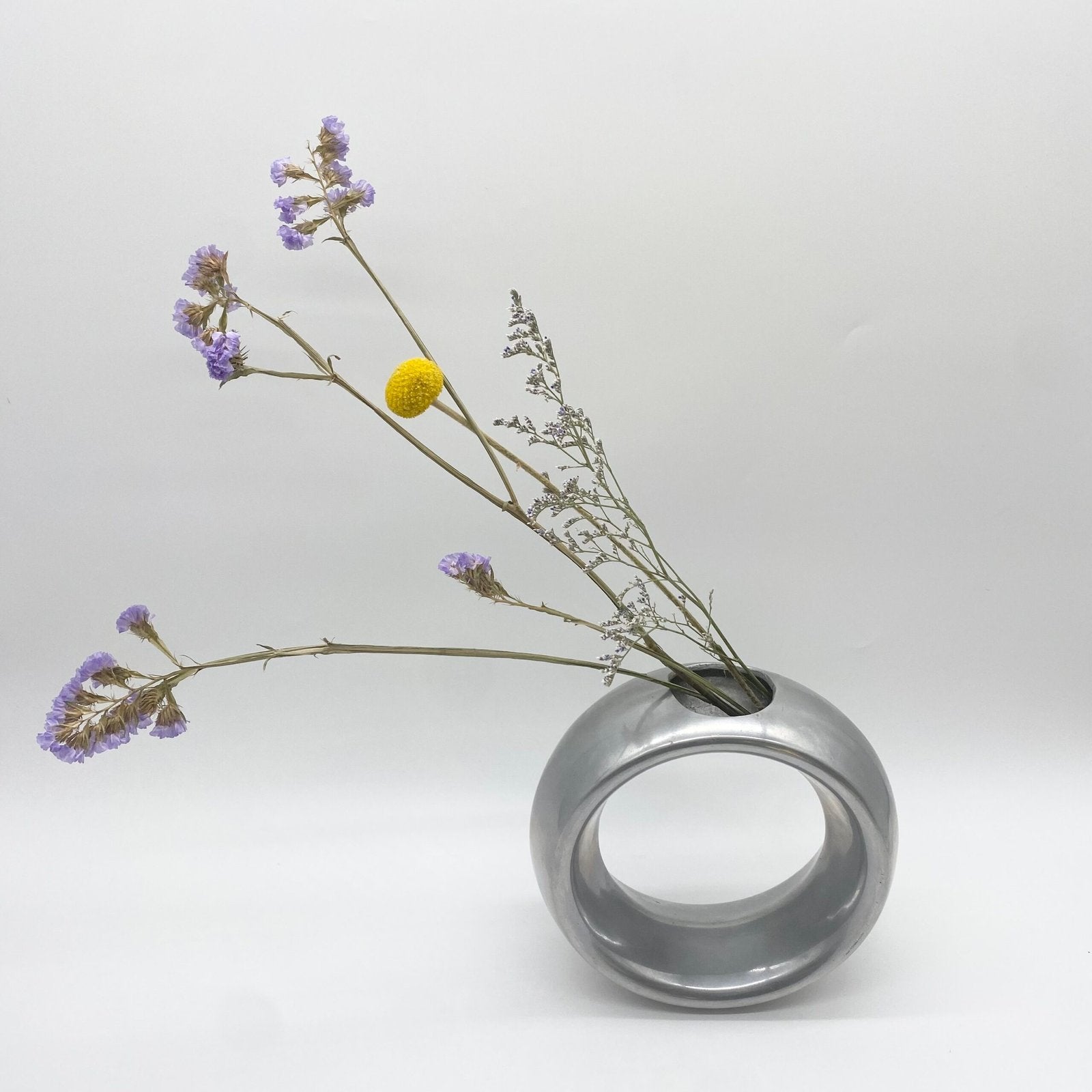VASE "WHEEL" / FONTE D’ALUMINIUM – 1980s