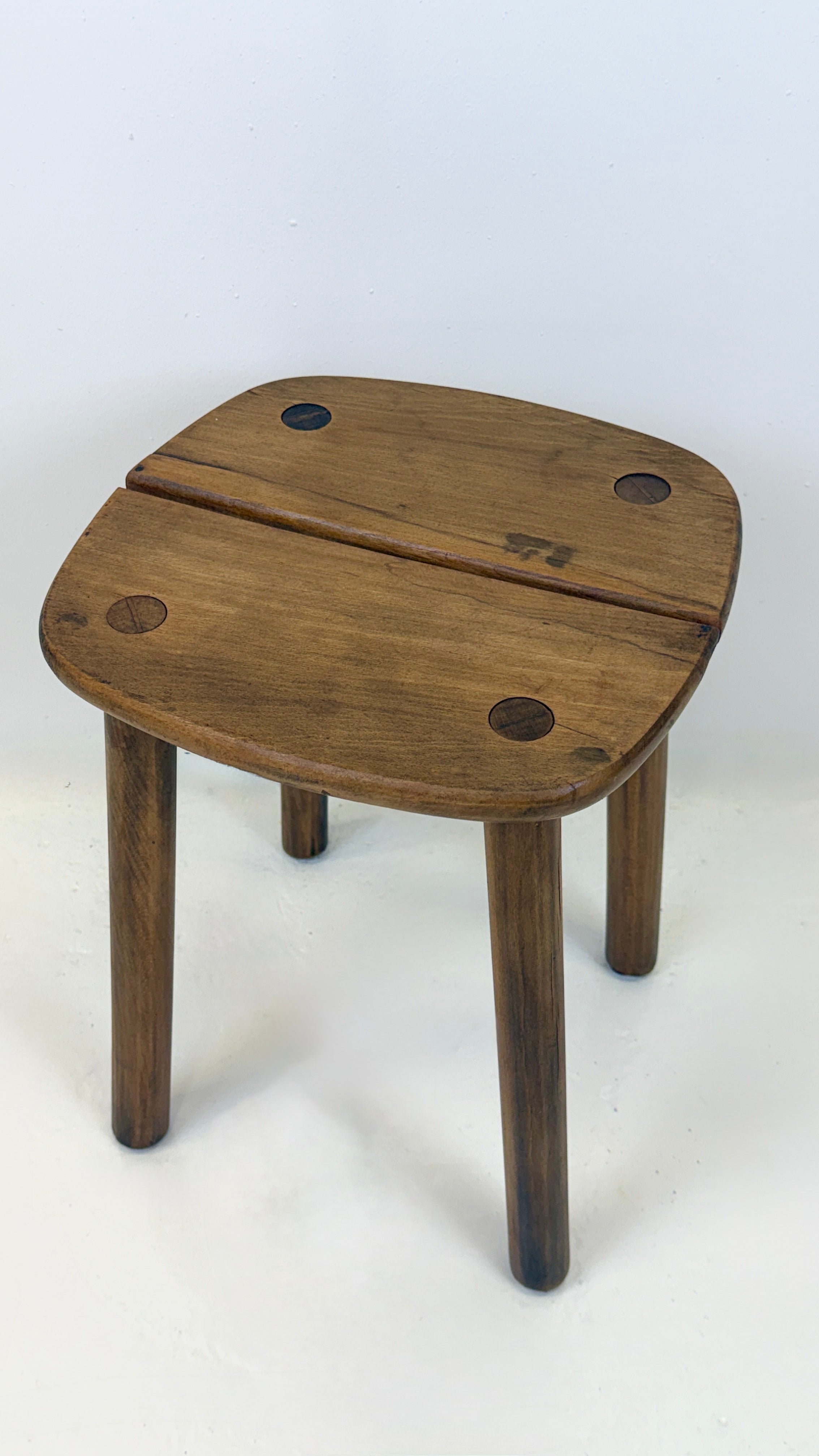 TABOURET EN BOIS — PIERRE GAUTIER-DELAYE, FRANCE, 1960s