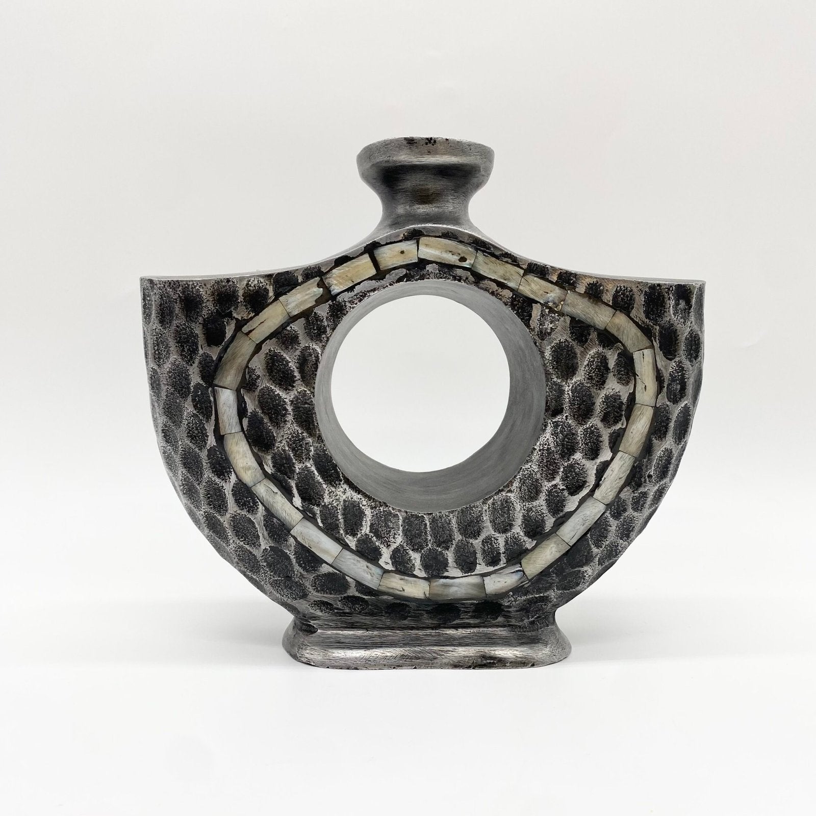 VASE "MARTELÉ  NACRE" / FONTE D’ALUMINIUM – 1980s