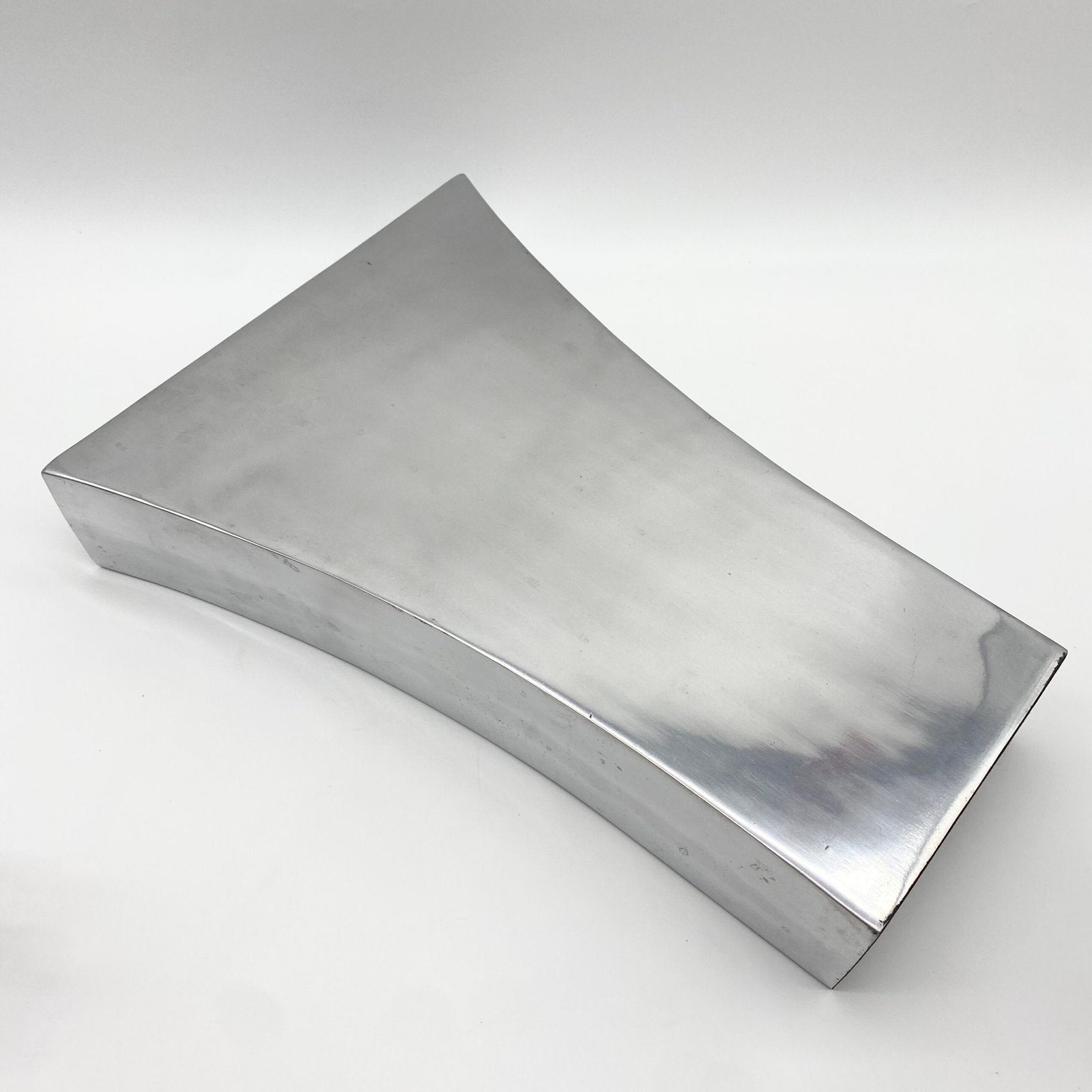 VASE "ÉVASÉ" XXL / FONTE D’ALUMINIUM – 1980s