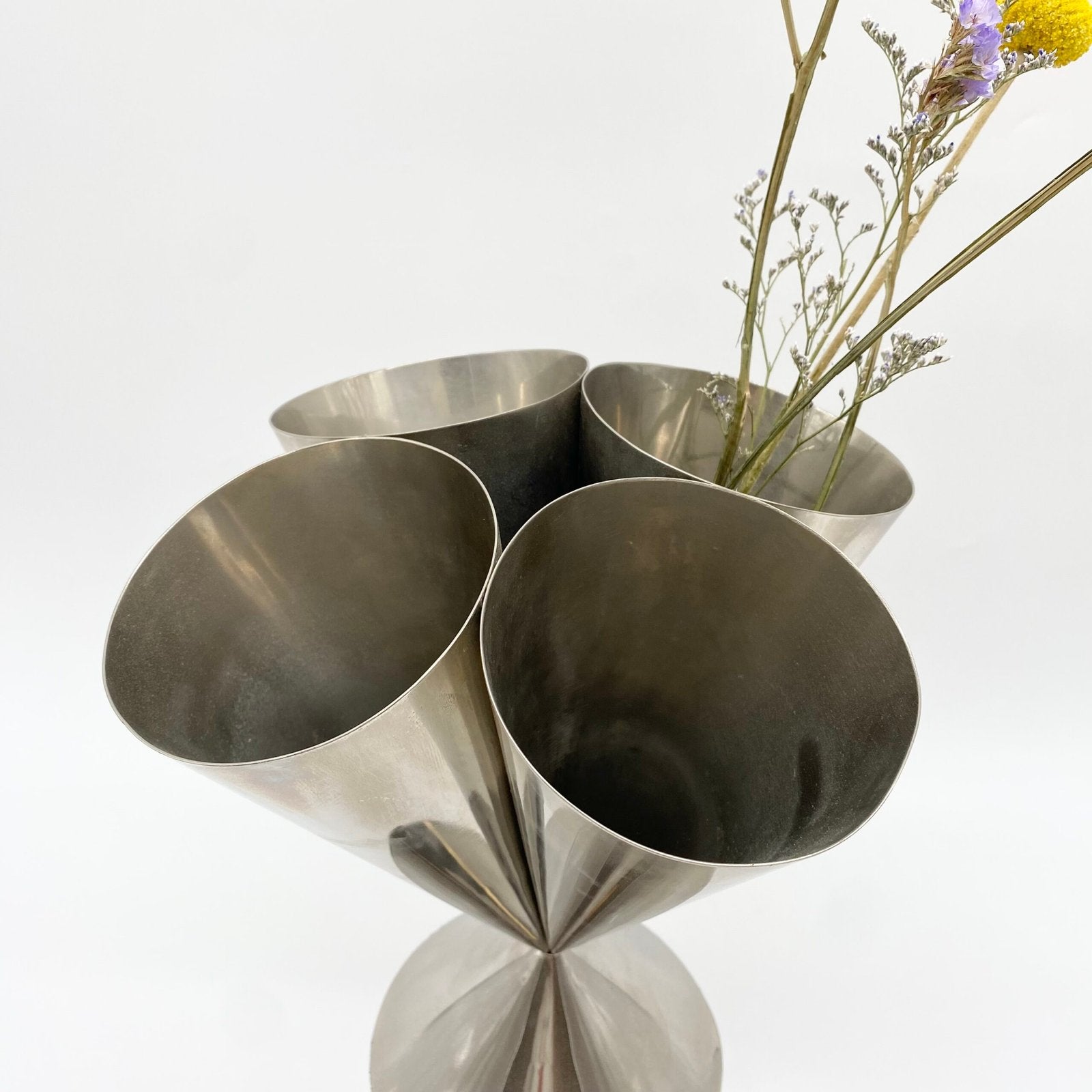 VASE "SPACE AGE" / ALUMINIUM – 1970s