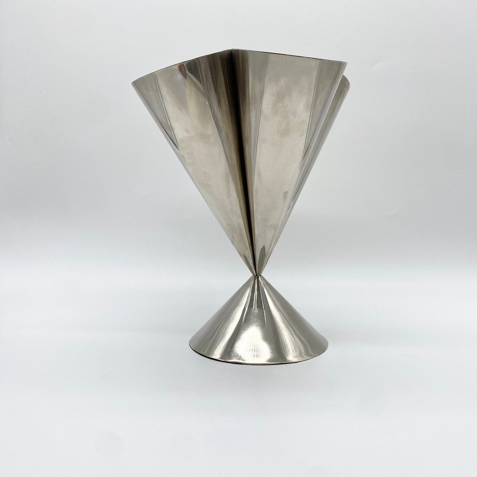 VASE "SPACE AGE" / ALUMINIUM – 1970s