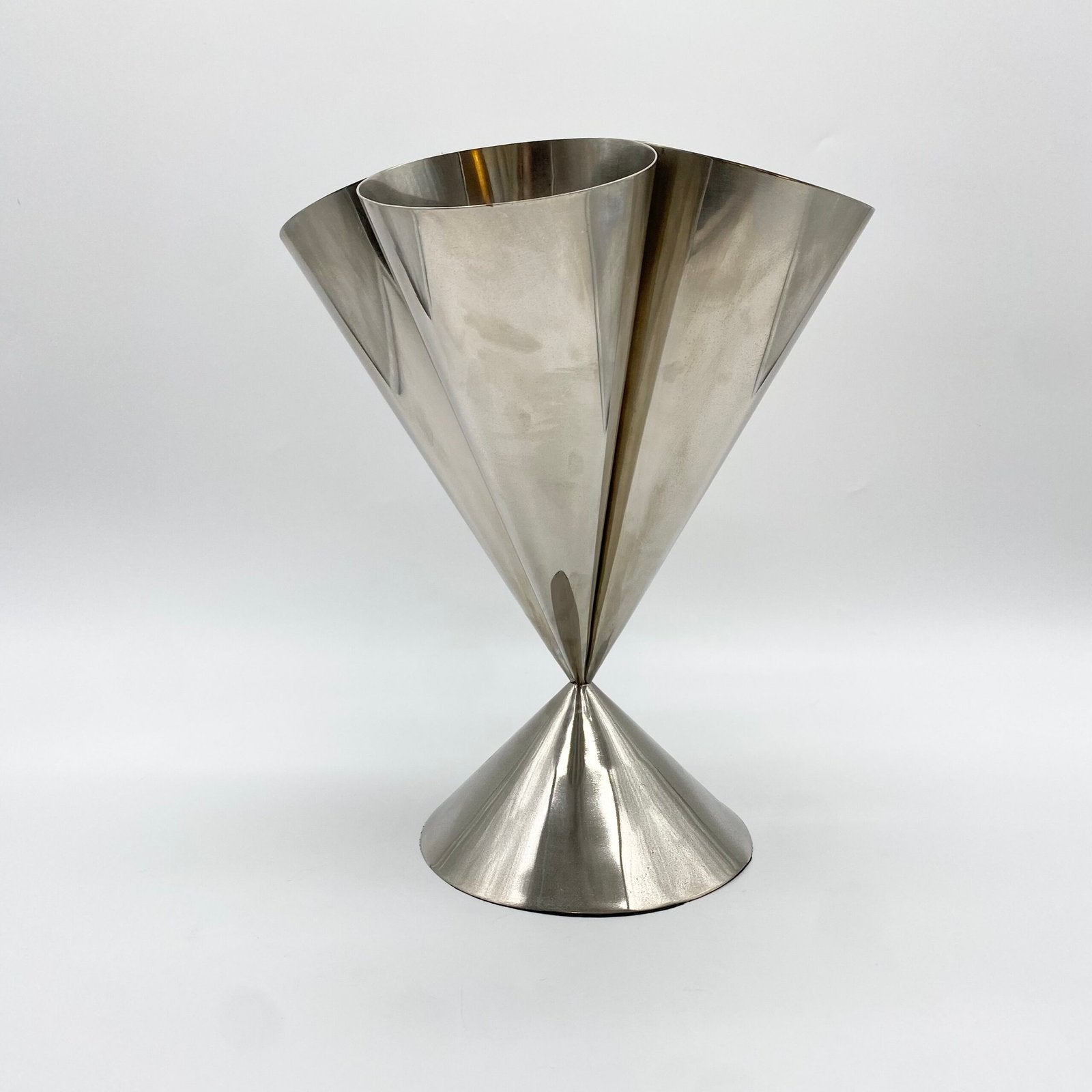 VASE "SPACE AGE" / ALUMINIUM – 1970s