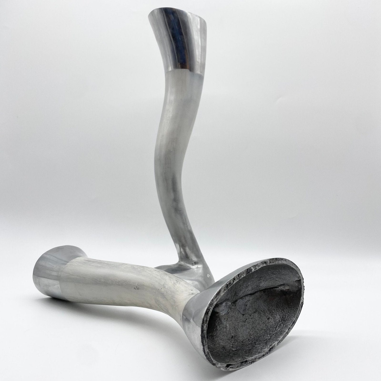 PAIRE DE VASES BIOMORPHIQUES / FONTE D’ALUMINIUM – 1980s