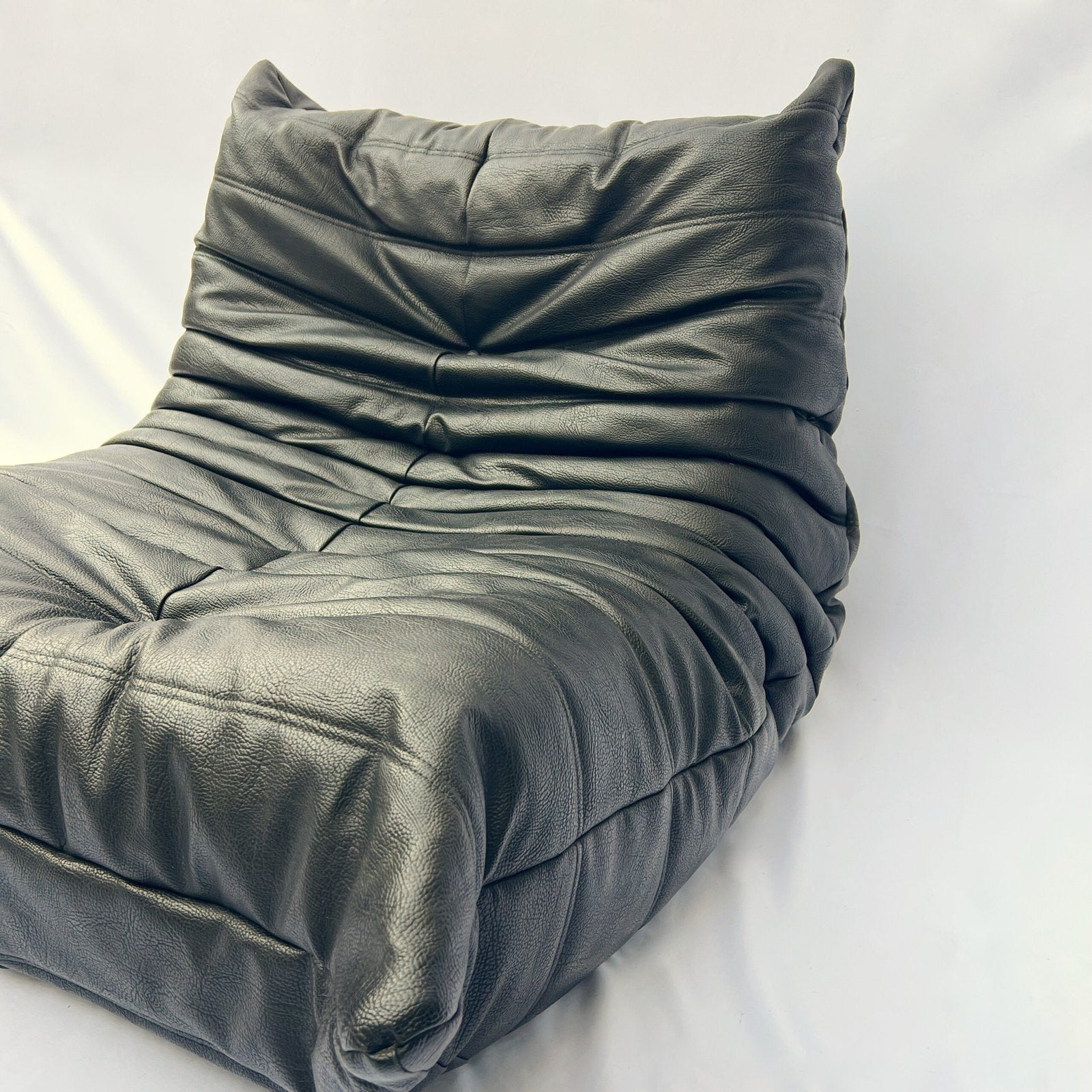 TOGO CHAIR IN BLACK LEATHER, LIGNE ROSET, 1980s